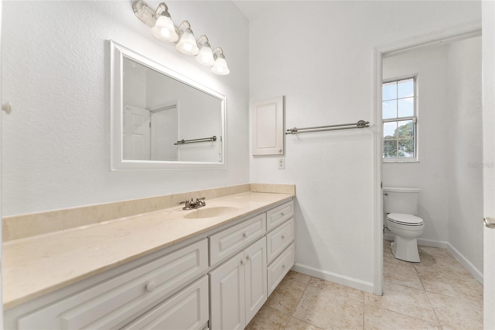 Image 35 of 81 For 1520 Redding