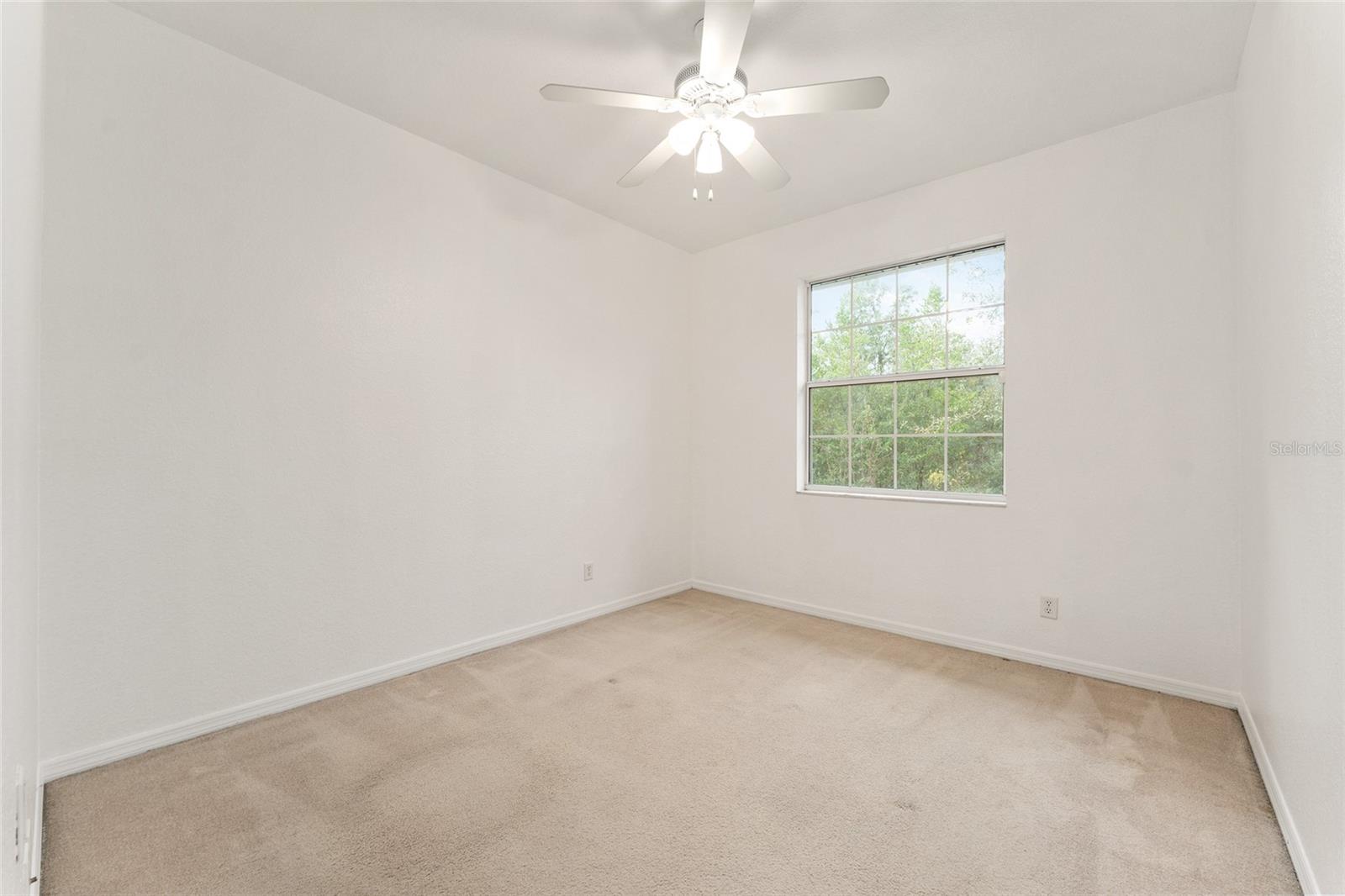 Image 38 of 81 For 1520 Redding