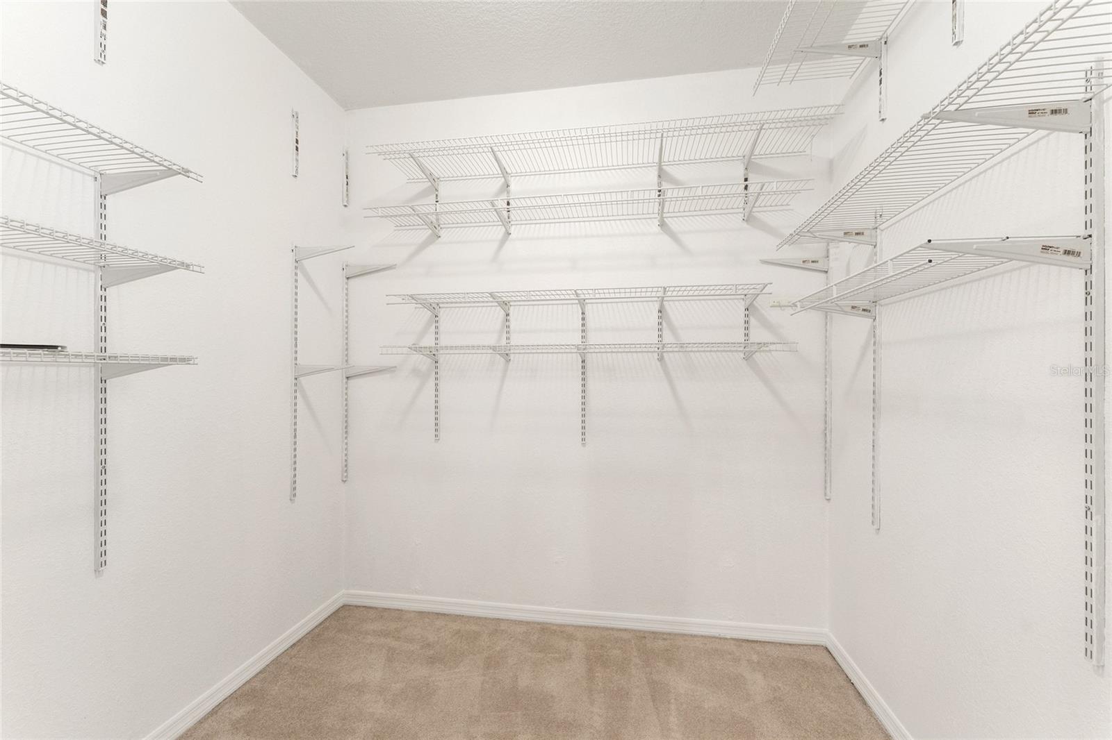 Image 47 of 81 For 1520 Redding