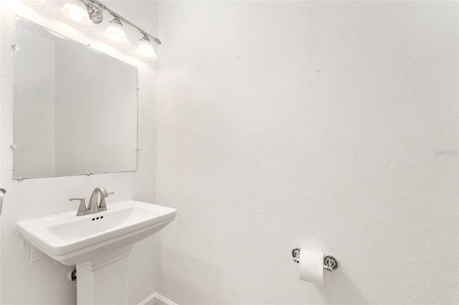 Image 48 of 81 For 1520 Redding