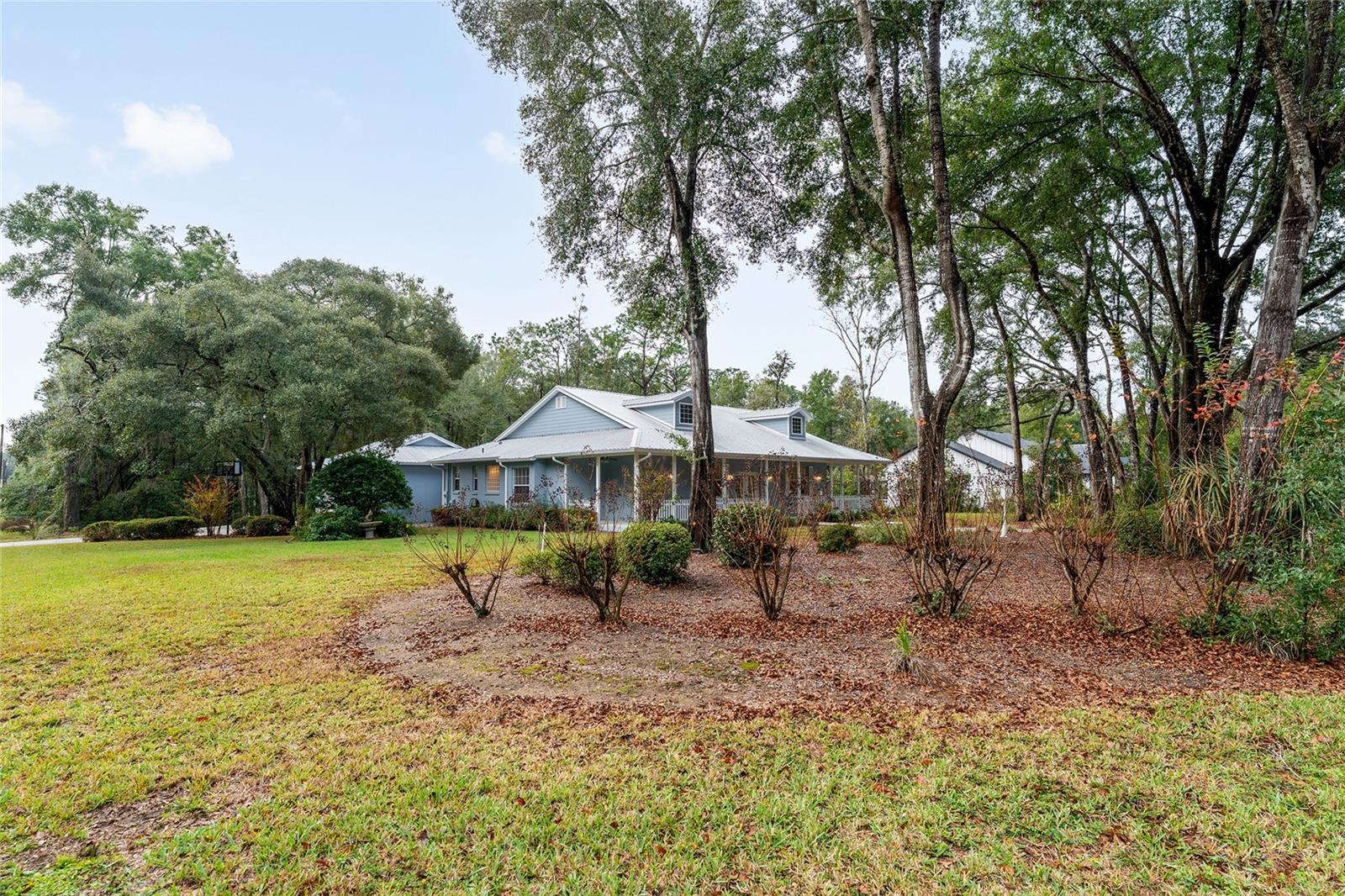 Image 5 of 81 For 1520 Redding