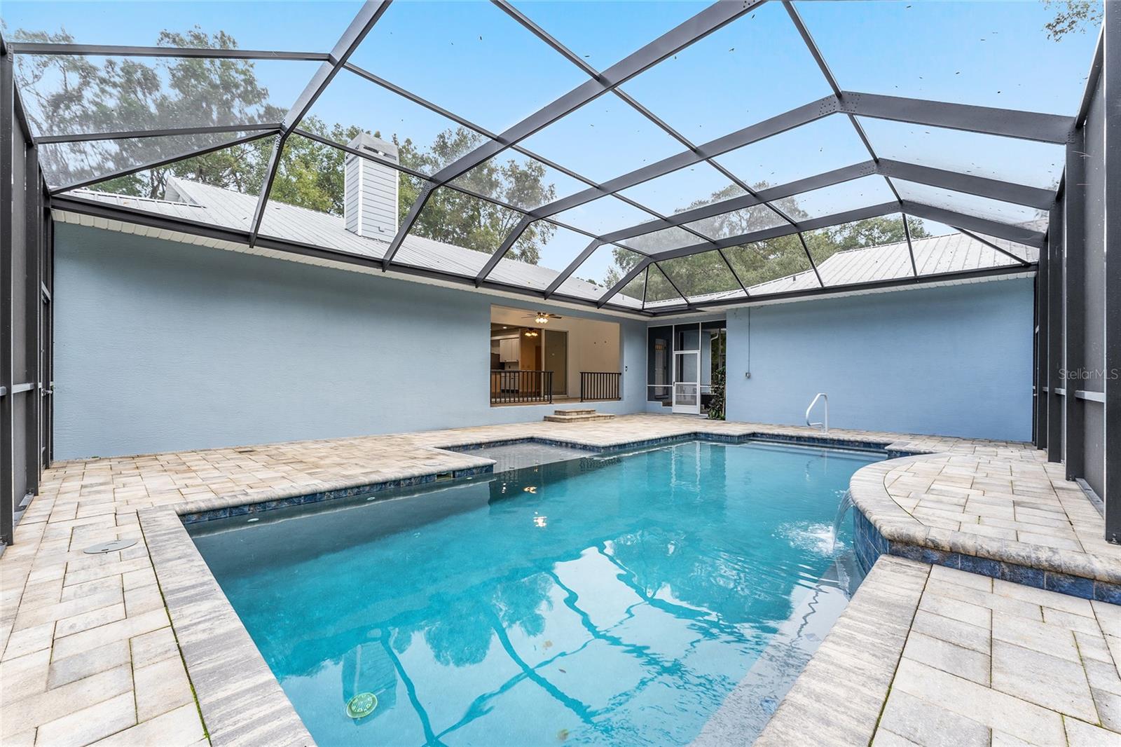 Image 57 of 81 For 1520 Redding