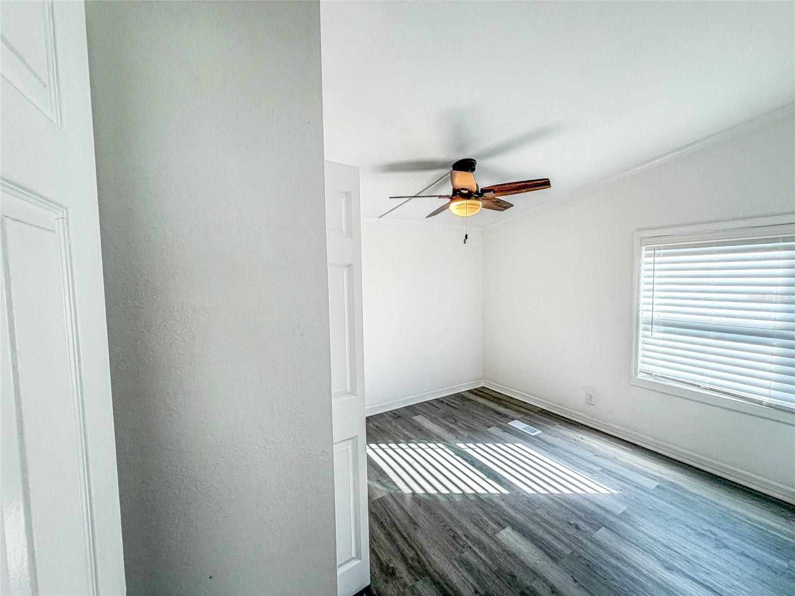 Image 10 of 41 For 102 Benjamin Drive