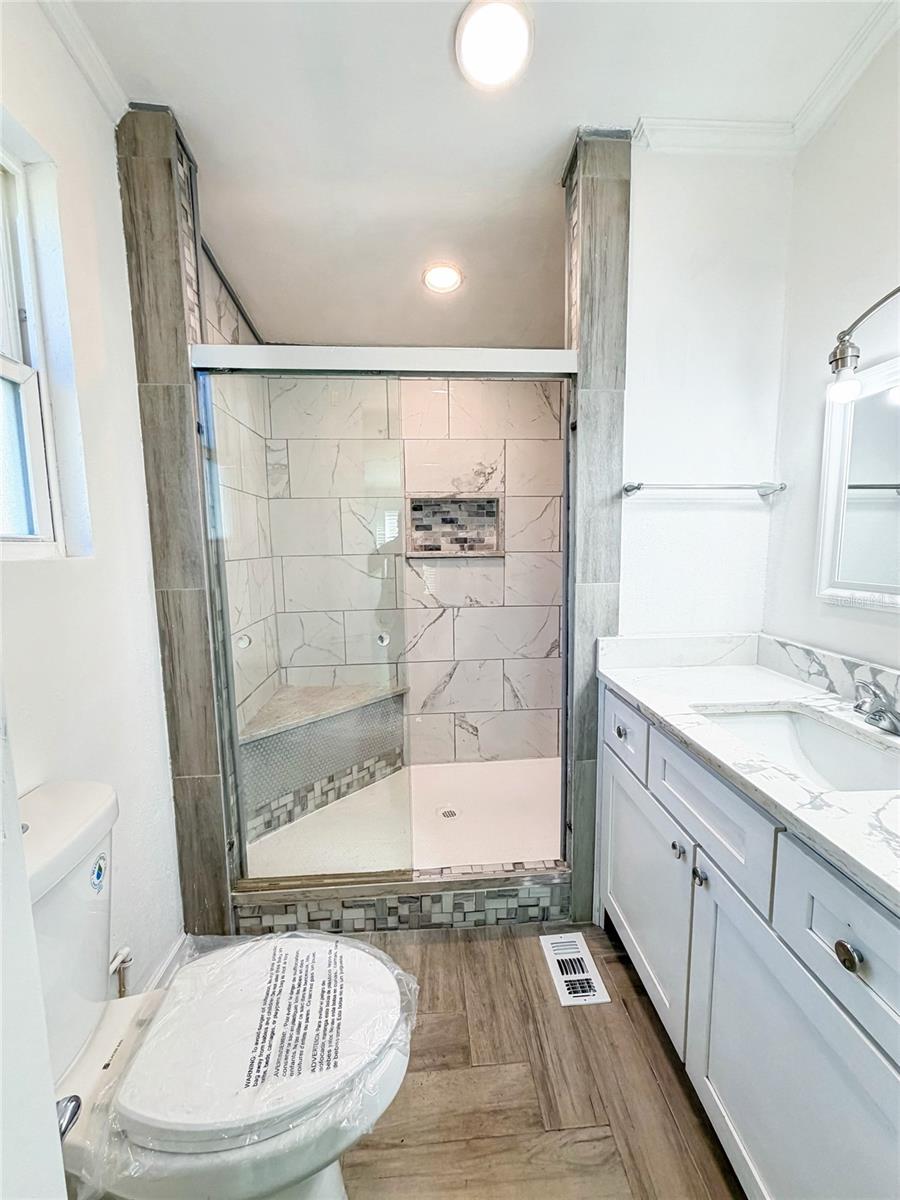 Image 18 of 41 For 102 Benjamin Drive