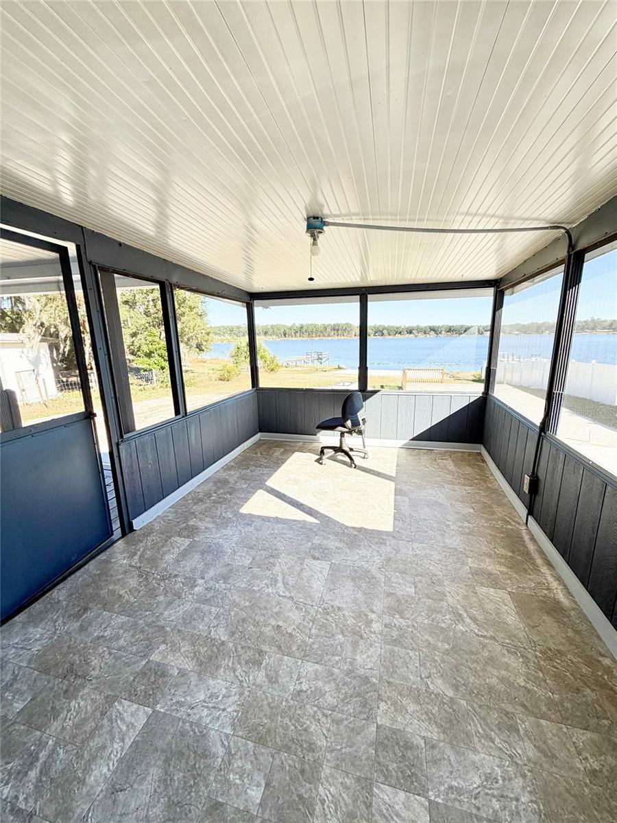 Image 19 of 41 For 102 Benjamin Drive