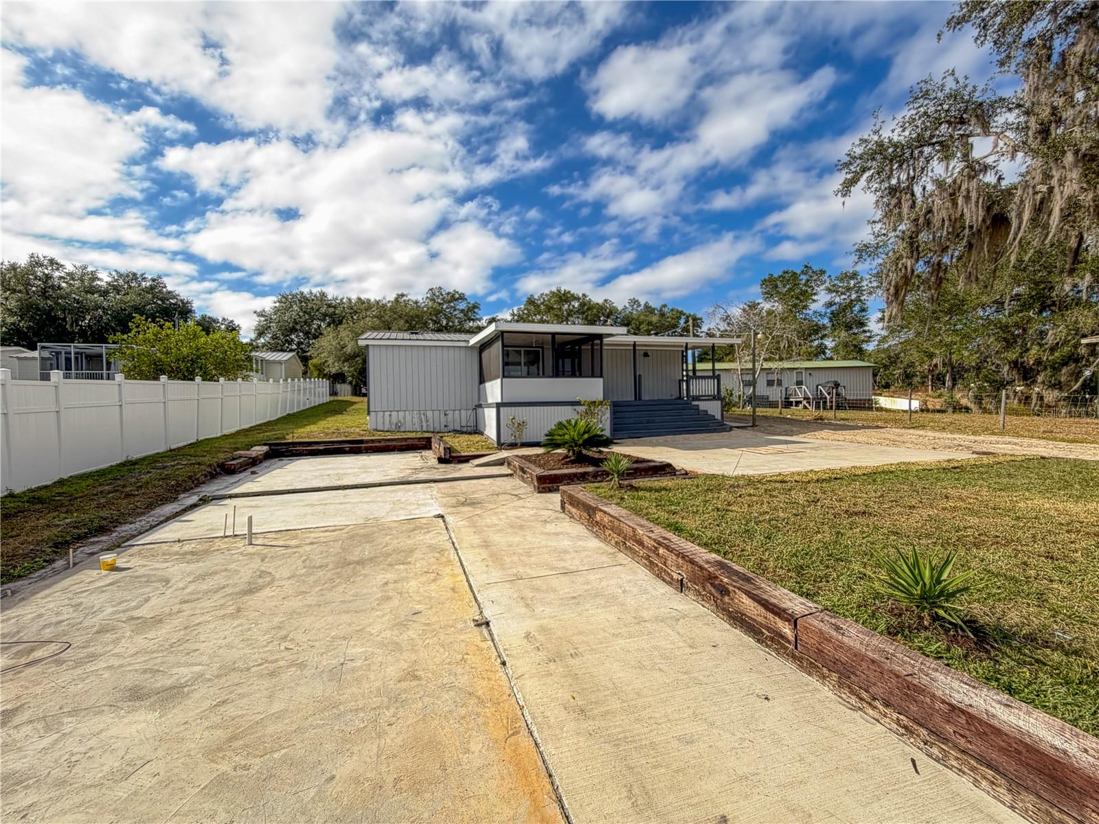 Image 33 of 41 For 102 Benjamin Drive