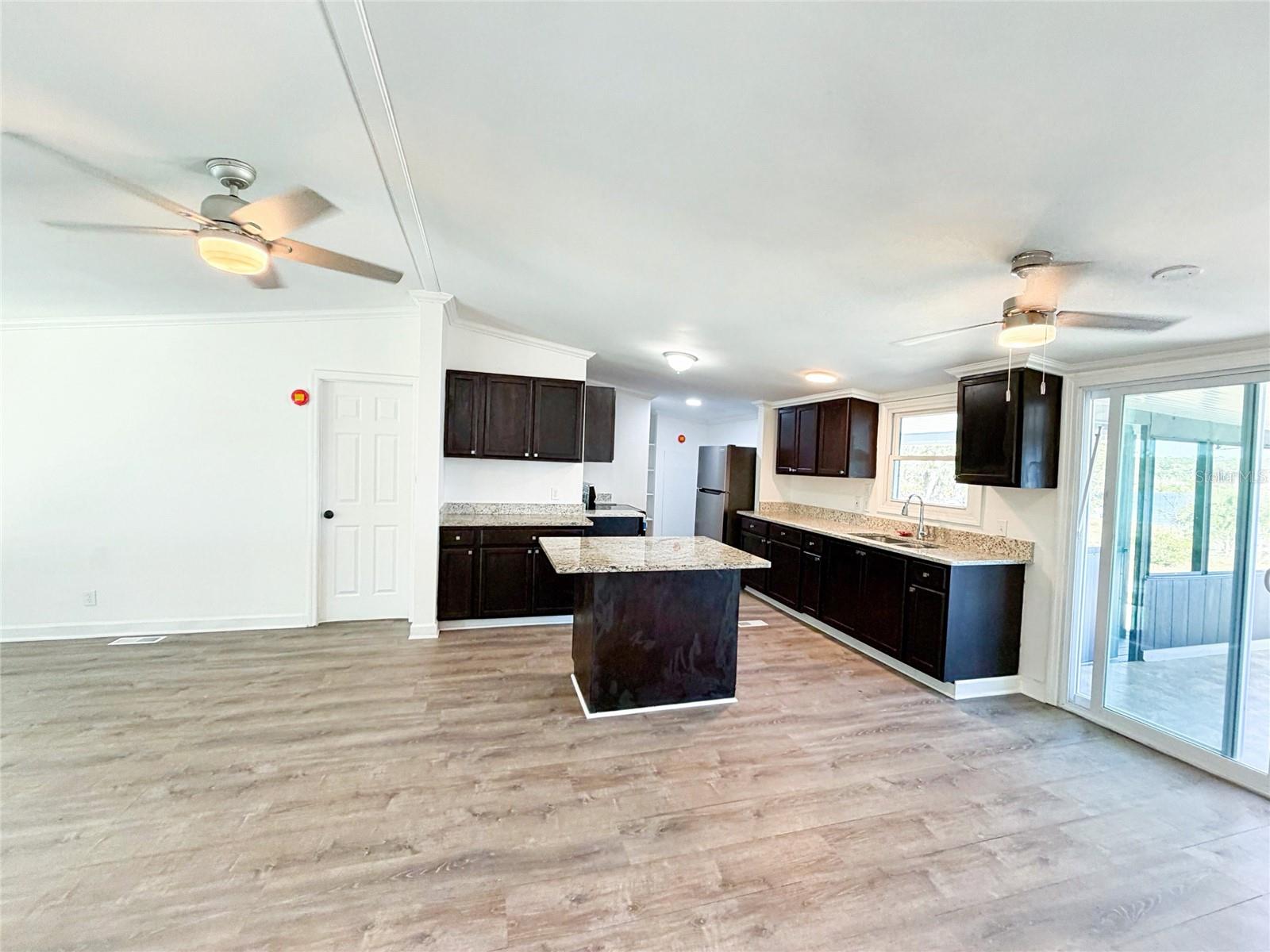 Image 6 of 41 For 102 Benjamin Drive