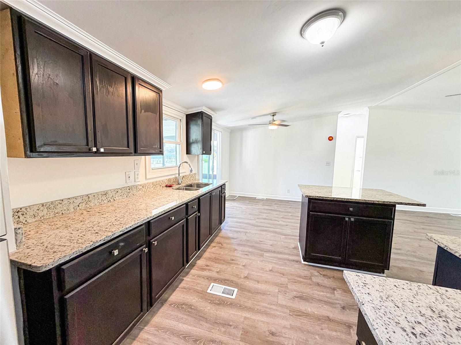 Image 7 of 41 For 102 Benjamin Drive