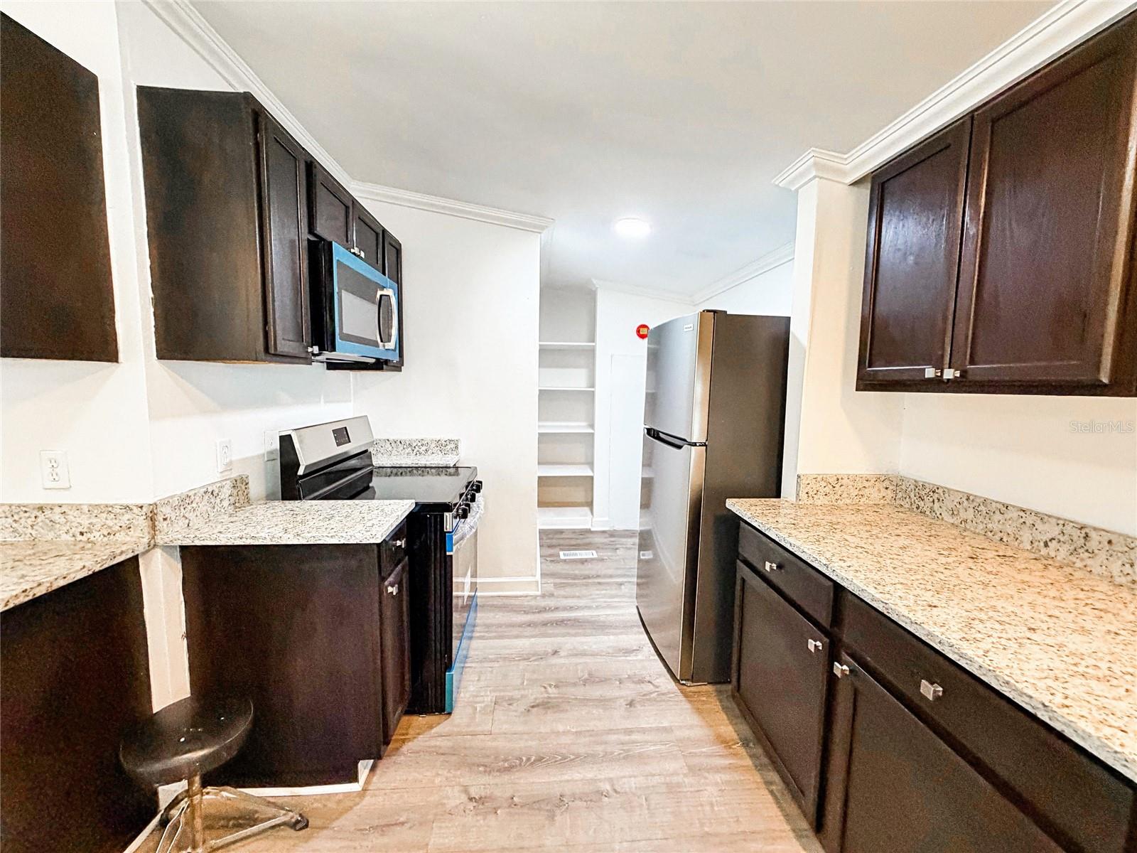 Image 8 of 41 For 102 Benjamin Drive