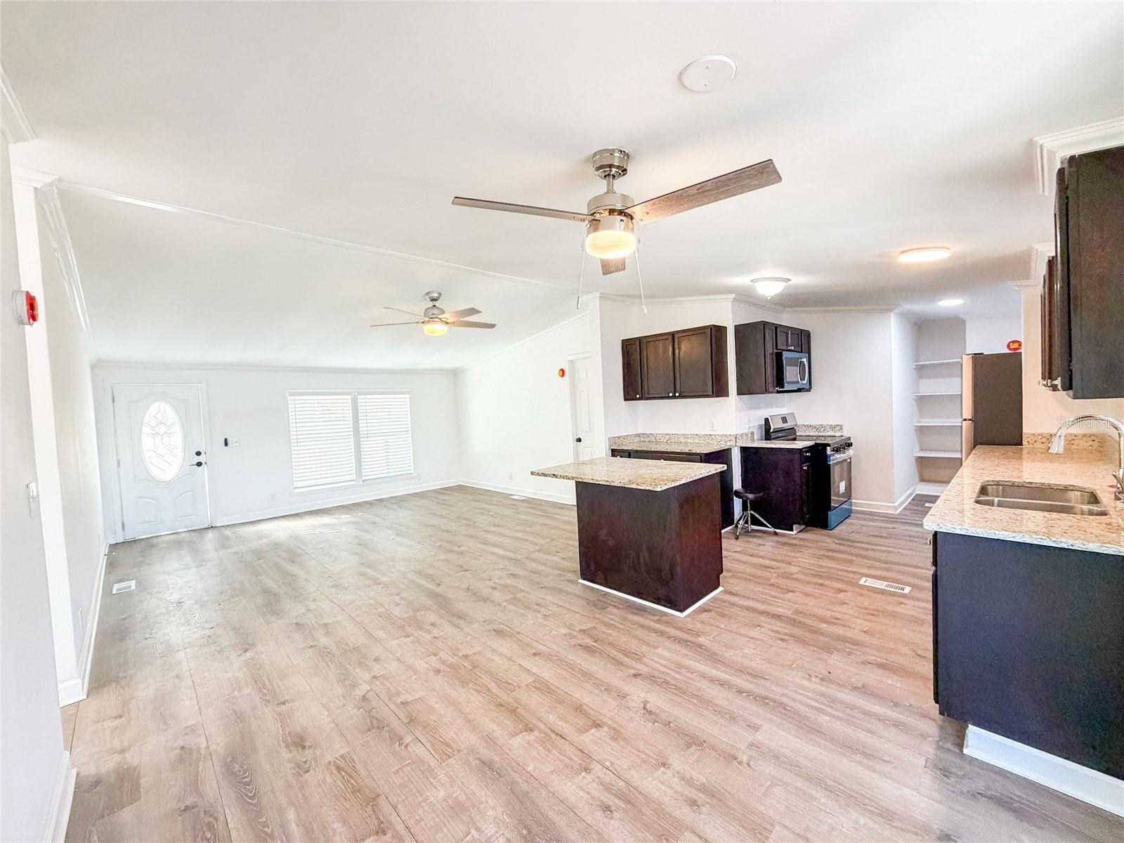 Image 9 of 41 For 102 Benjamin Drive