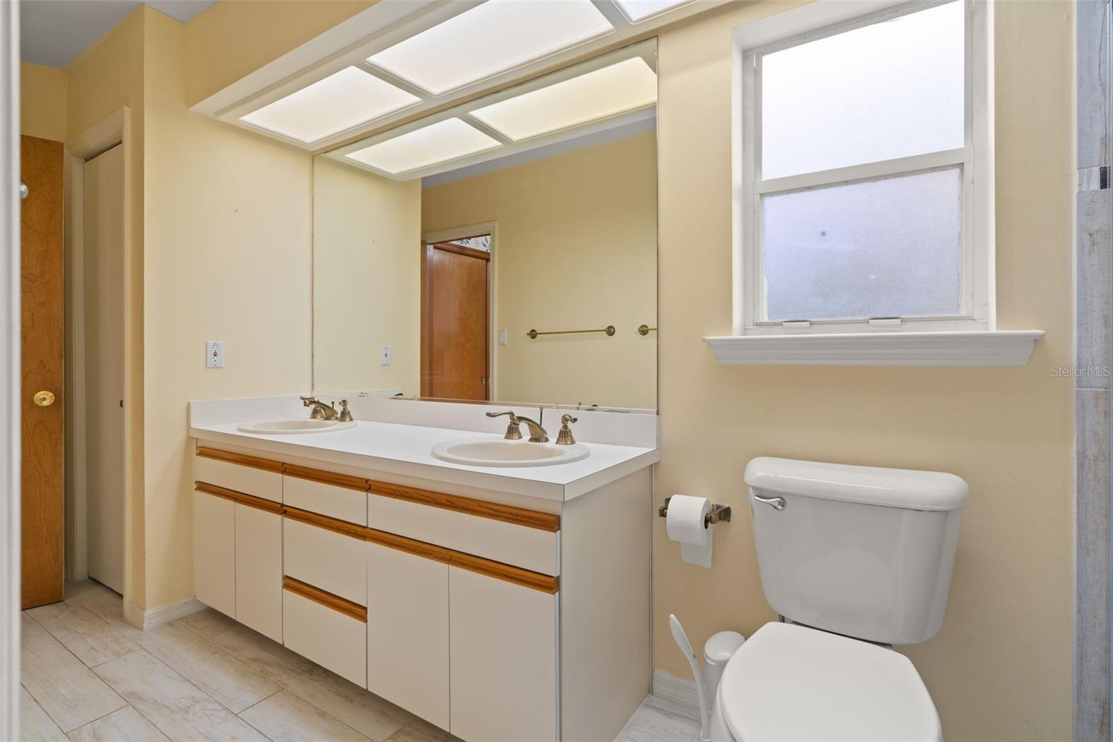 Image 47 of 70 For 11685 Blue Cove Drive