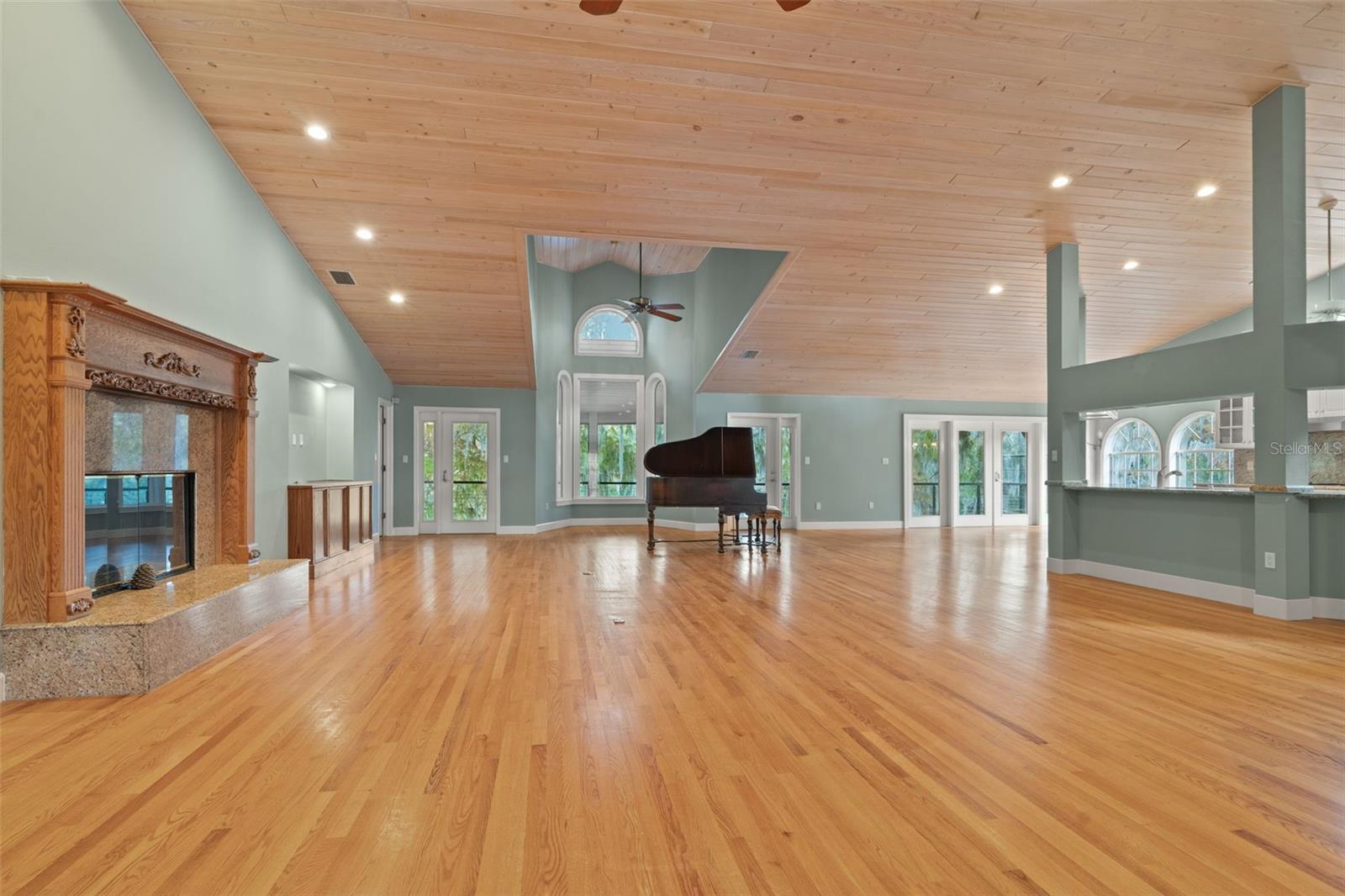 Image 66 of 70 For 11685 Blue Cove Drive