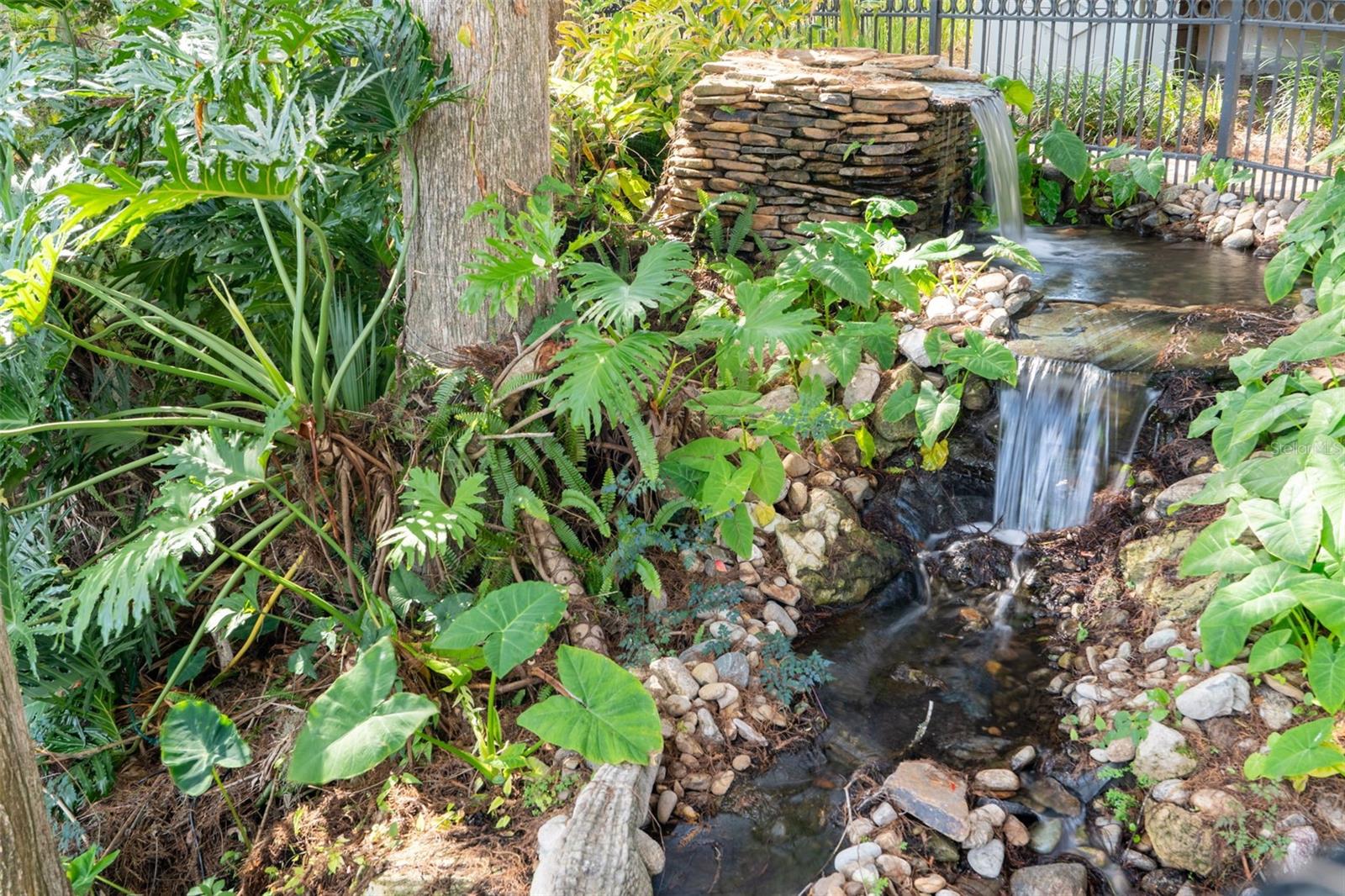 Image 7 of 70 For 11685 Blue Cove Drive