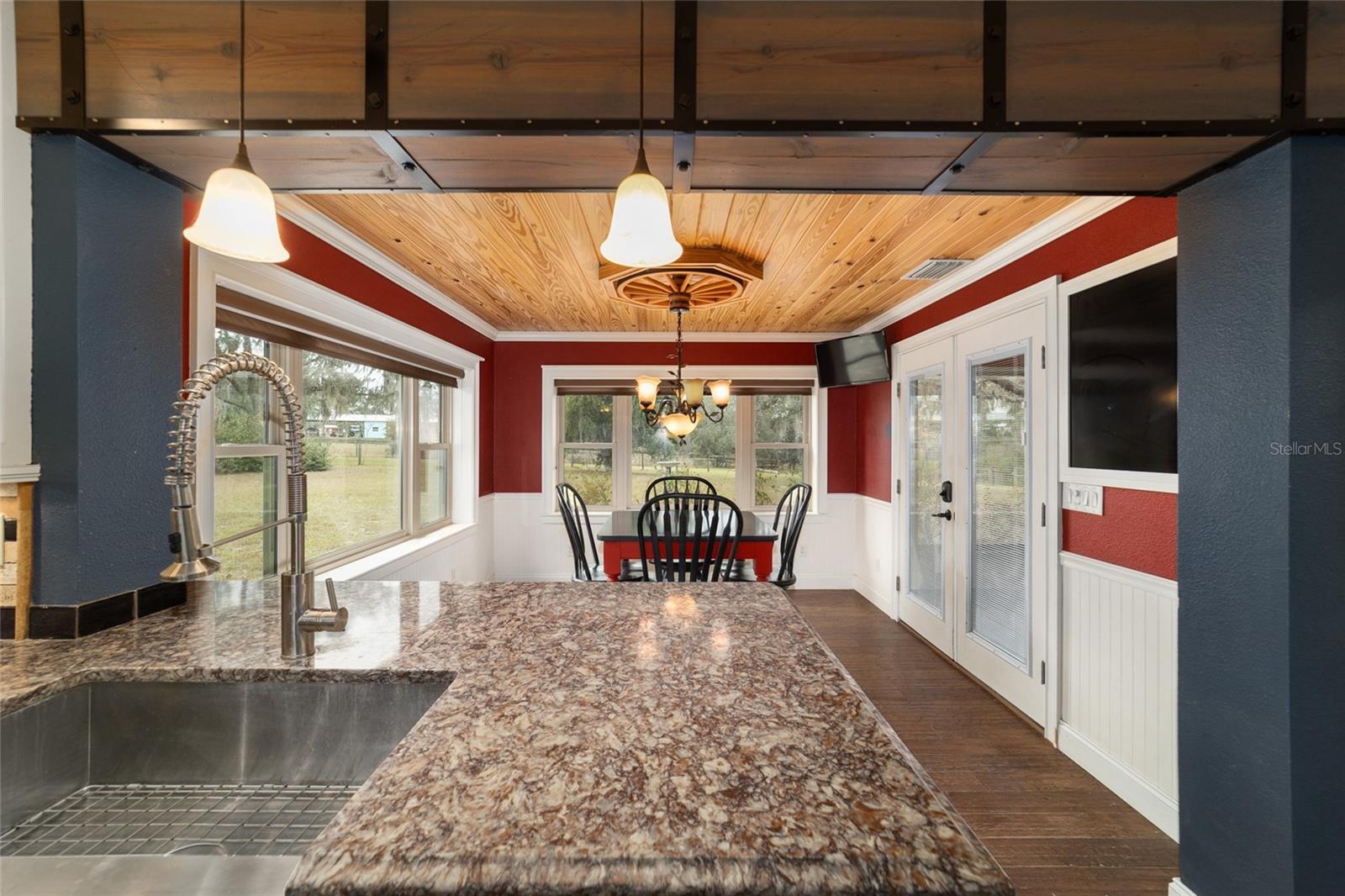 Image 39 of 86 For 5930 Knoxville Lane