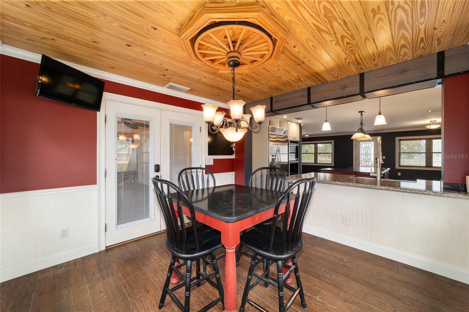 Image 41 of 86 For 5930 Knoxville Lane