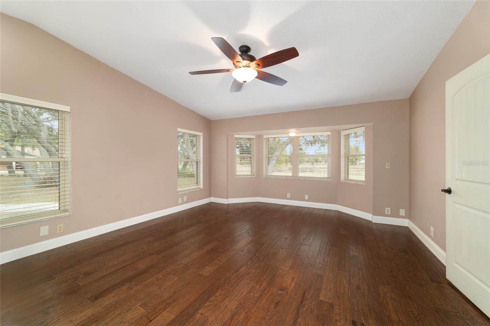 Image 48 of 86 For 5930 Knoxville Lane