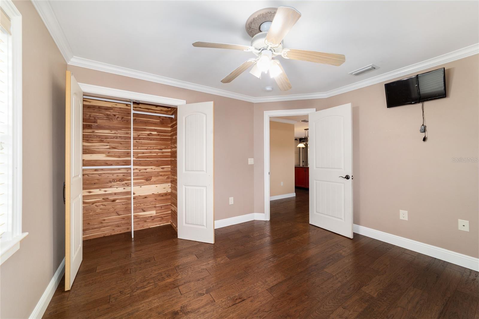 Image 54 of 86 For 5930 Knoxville Lane