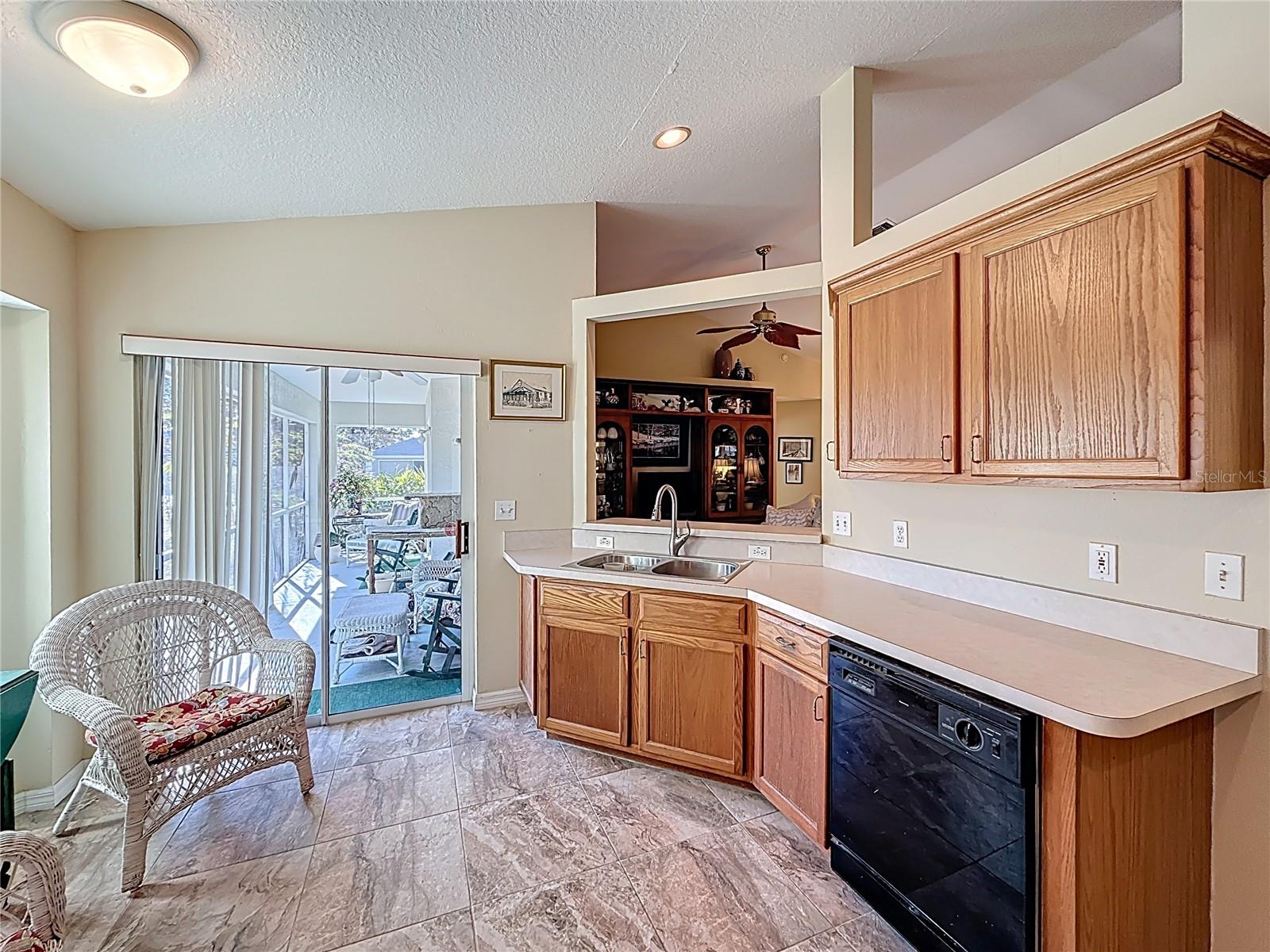 Image 14 of 42 For 3061 49th Avenue