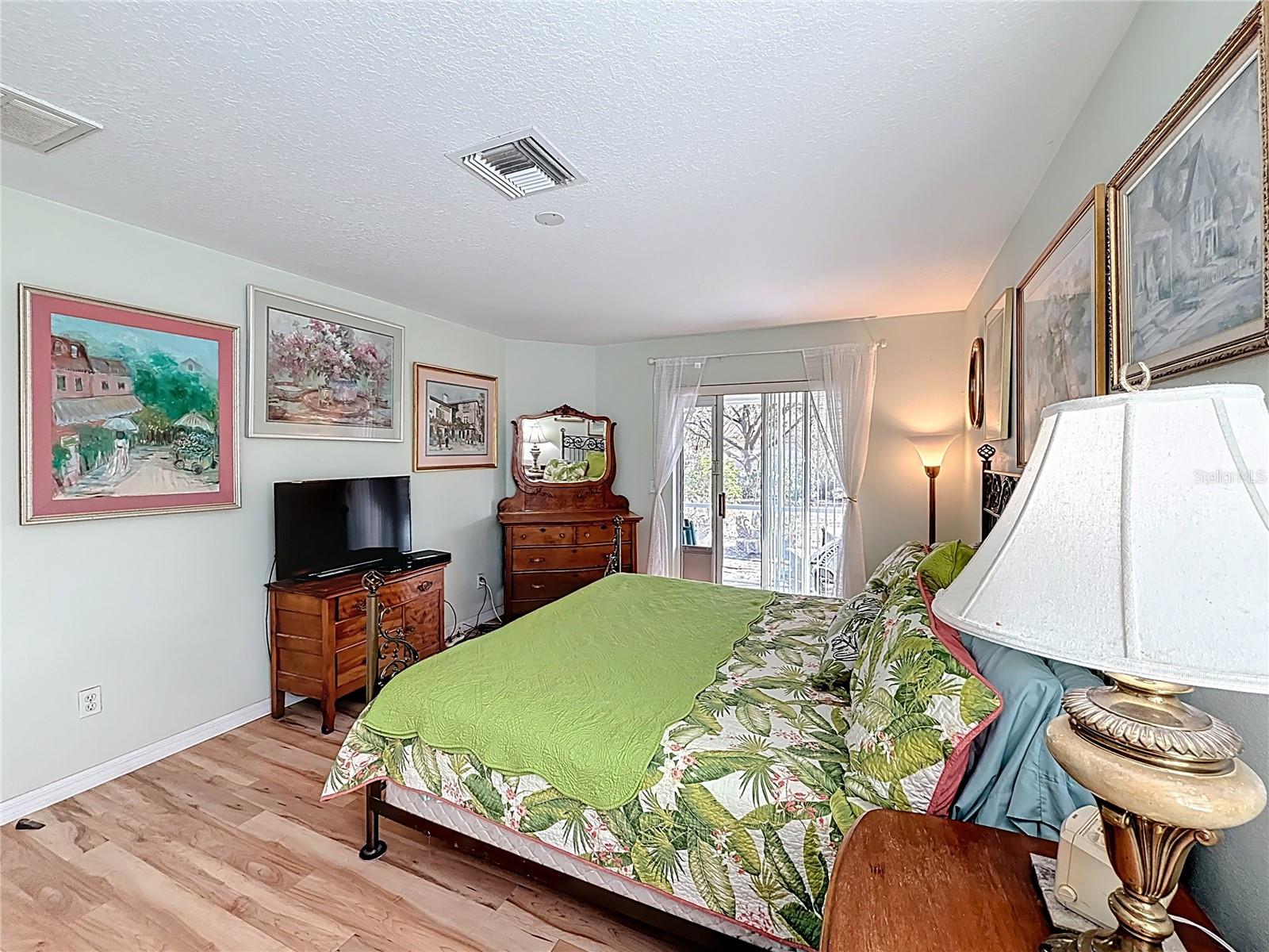 Image 16 of 42 For 3061 49th Avenue