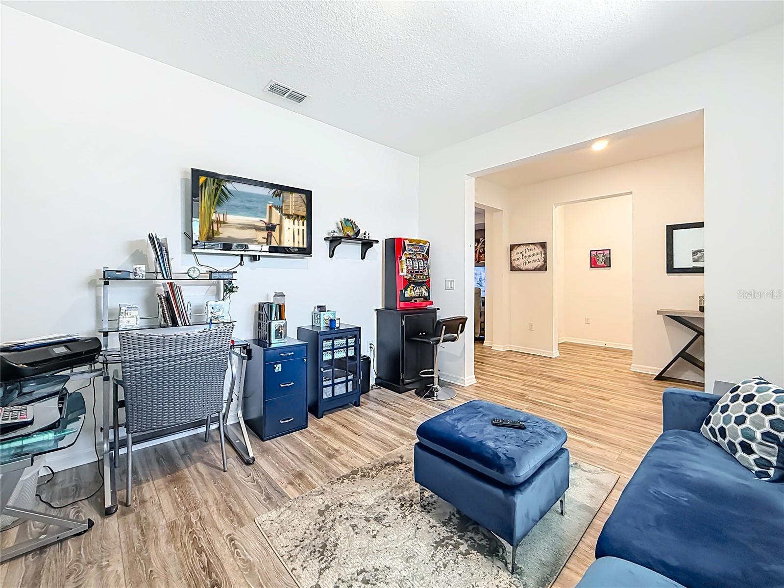 Image 23 of 66 For 8820 104th Circle