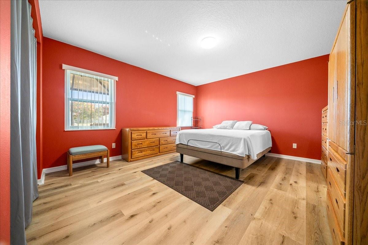 Image 29 of 62 For 4972 31st Street