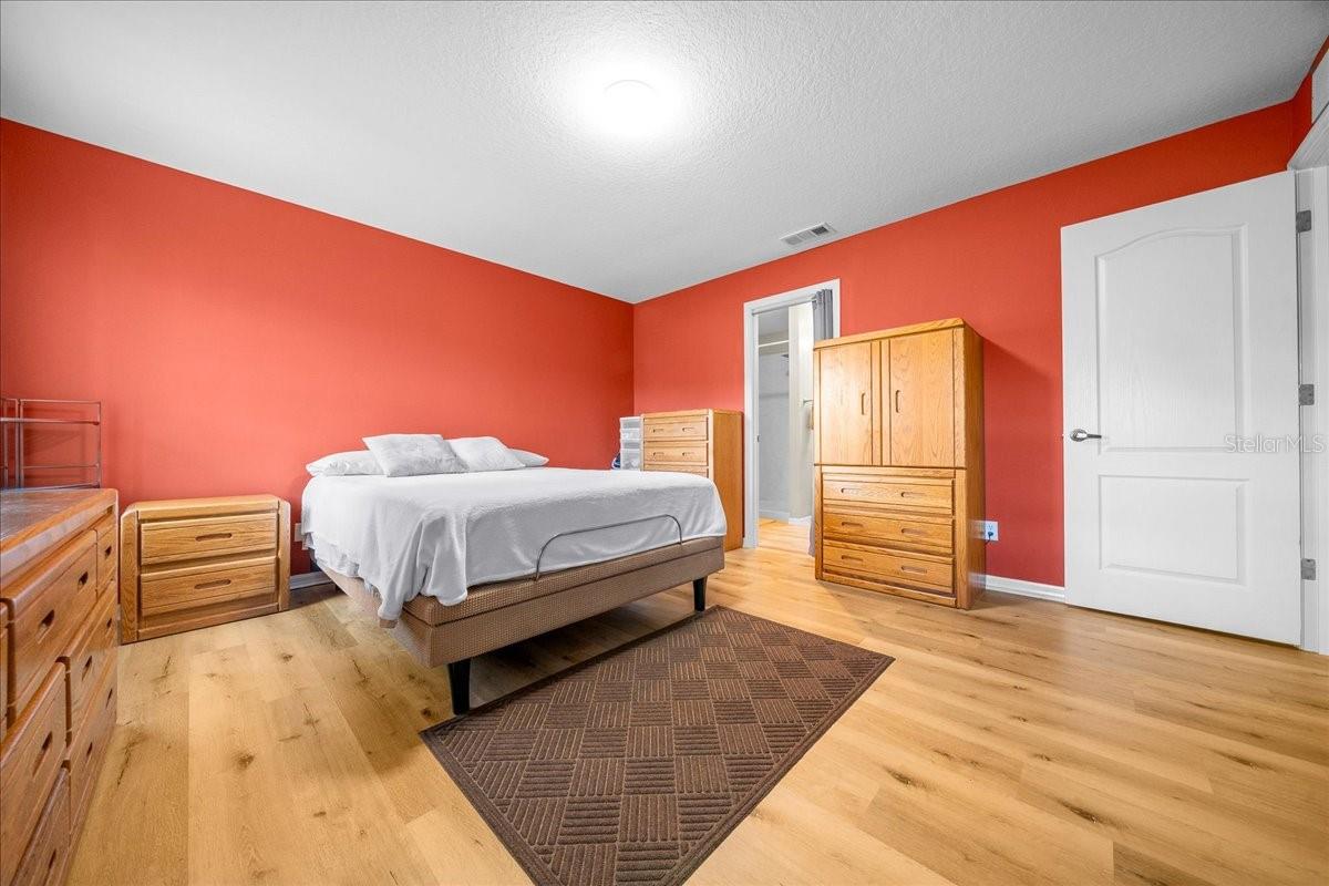 Image 31 of 62 For 4972 31st Street