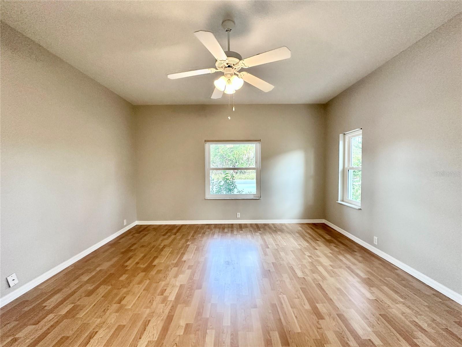 Image 23 of 42 For 16 Westbrook Lane