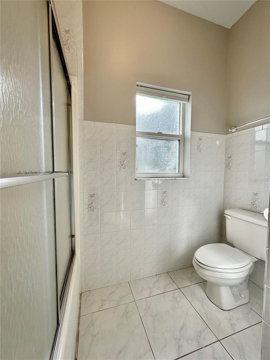 Image 29 of 42 For 16 Westbrook Lane