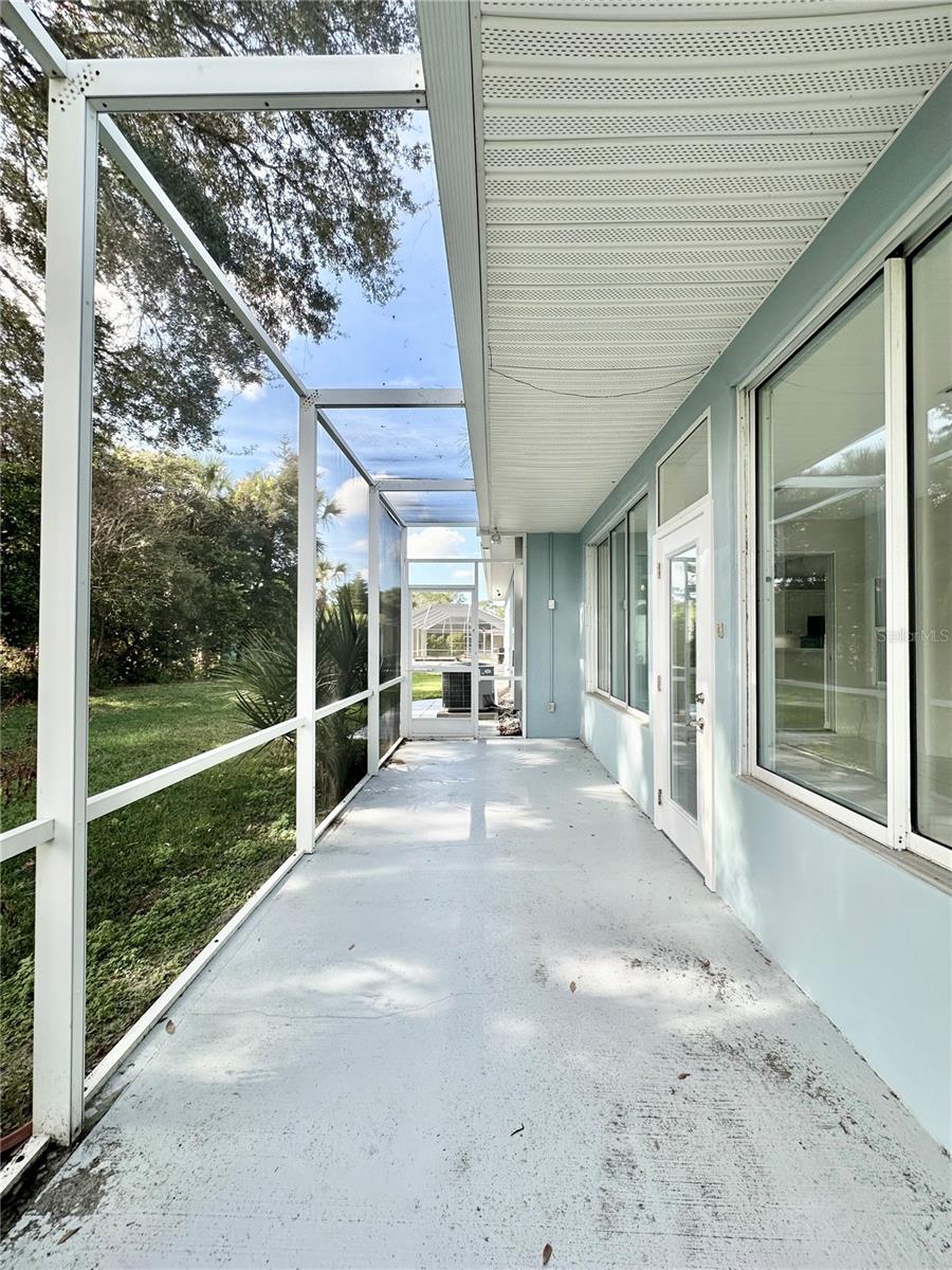 Image 35 of 42 For 16 Westbrook Lane