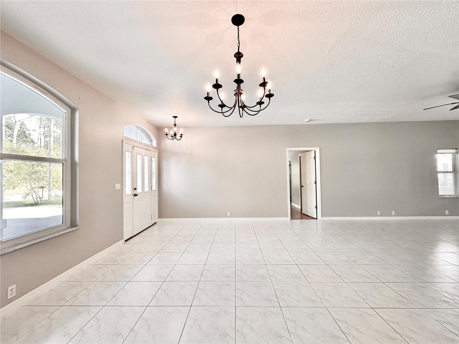 Image 9 of 42 For 16 Westbrook Lane