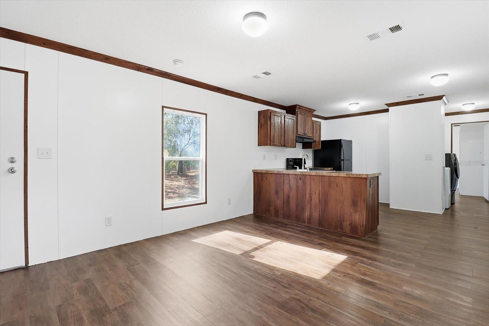 Image 11 of 48 For 4638 Ellen Point