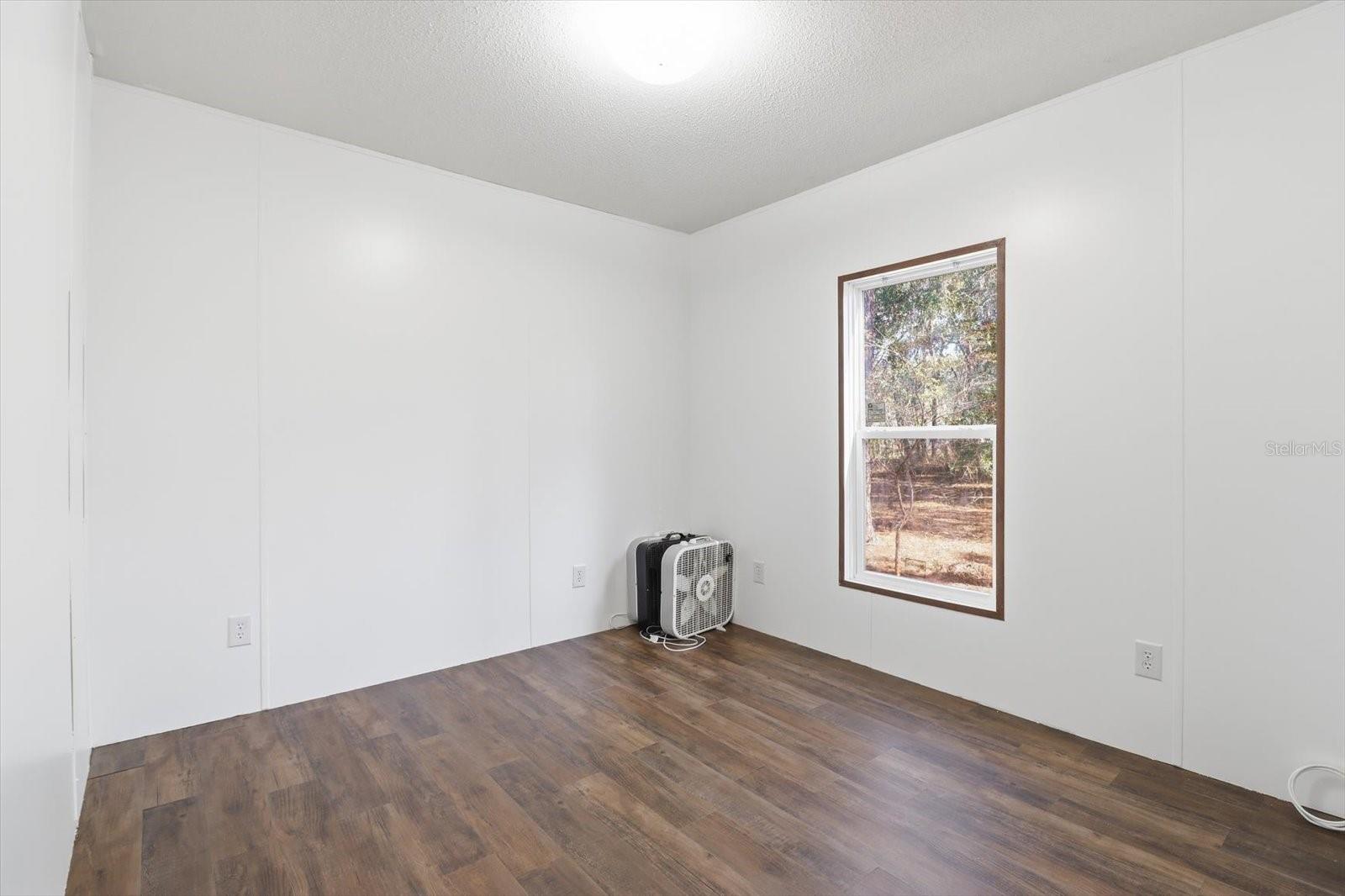 Image 19 of 48 For 4638 Ellen Point