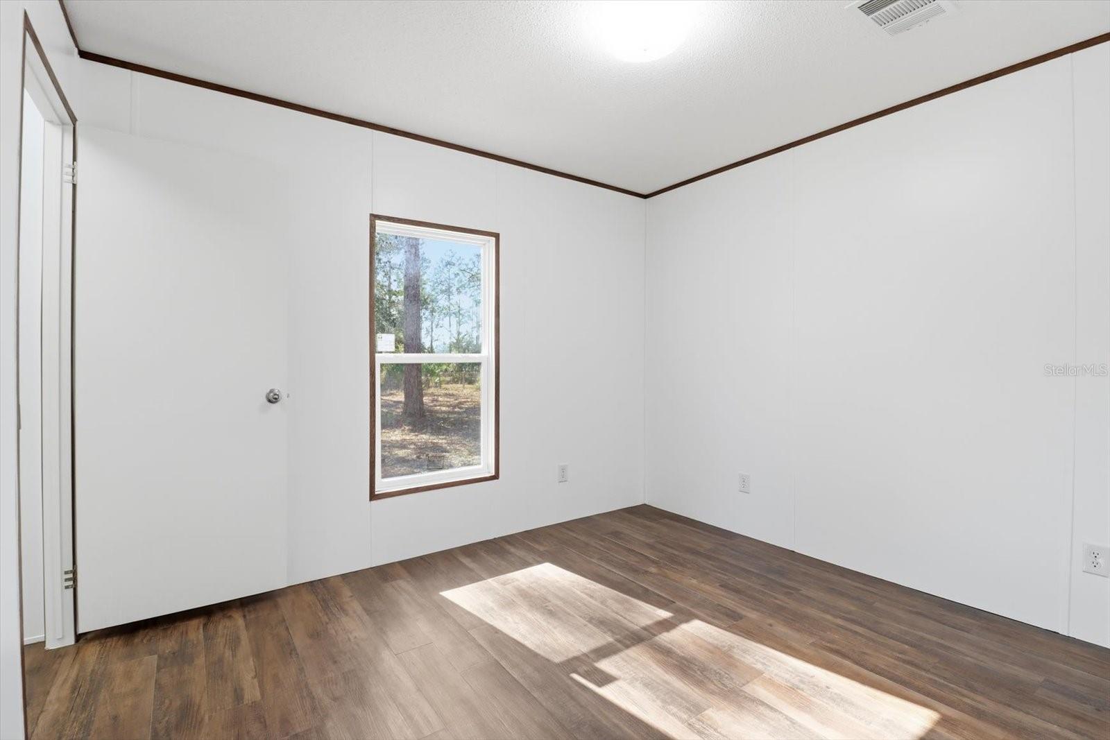 Image 24 of 48 For 4638 Ellen Point