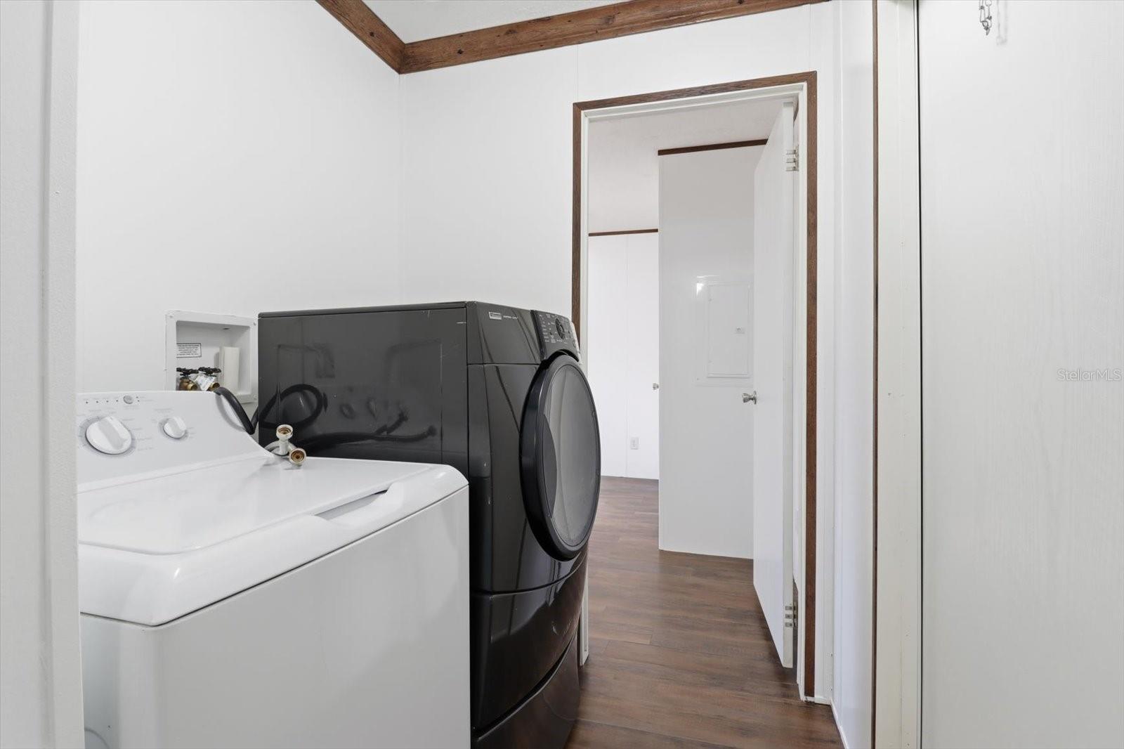 Image 28 of 48 For 4638 Ellen Point