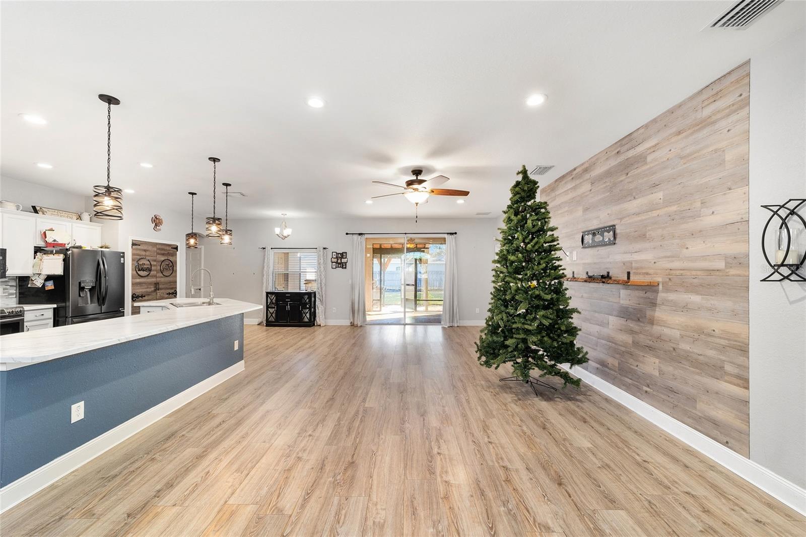 Image 16 of 62 For 6186 116th Street Road