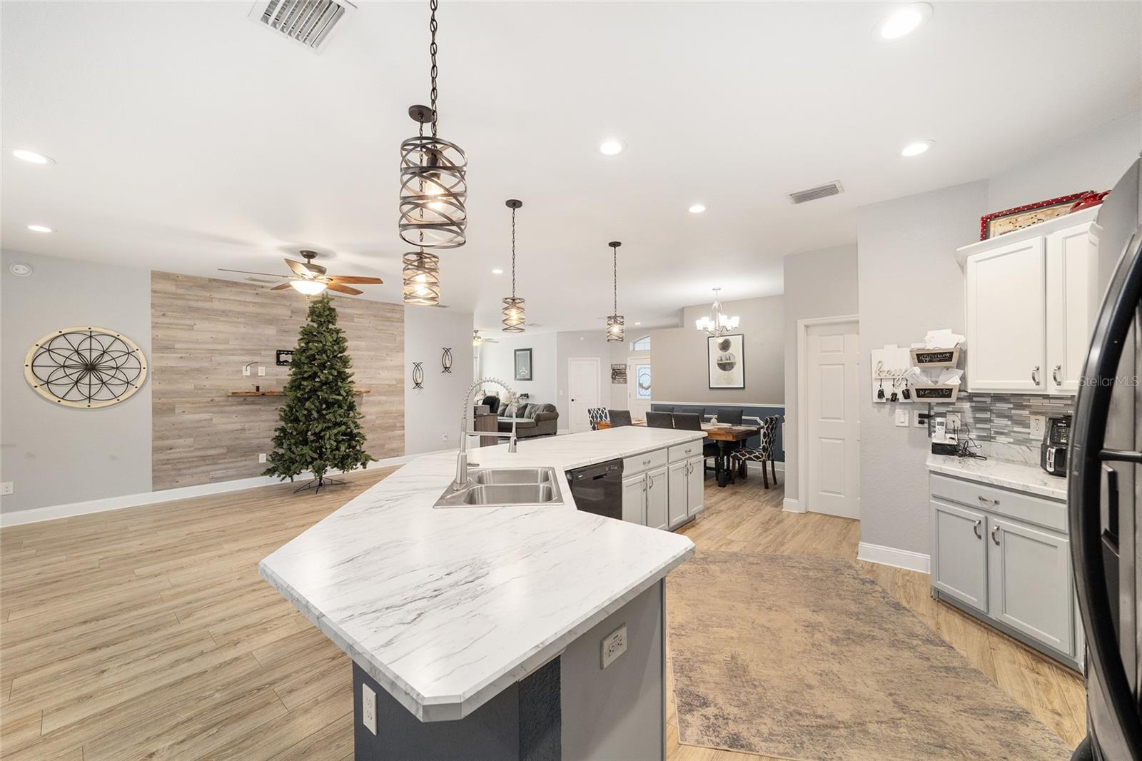 Image 21 of 62 For 6186 116th Street Road