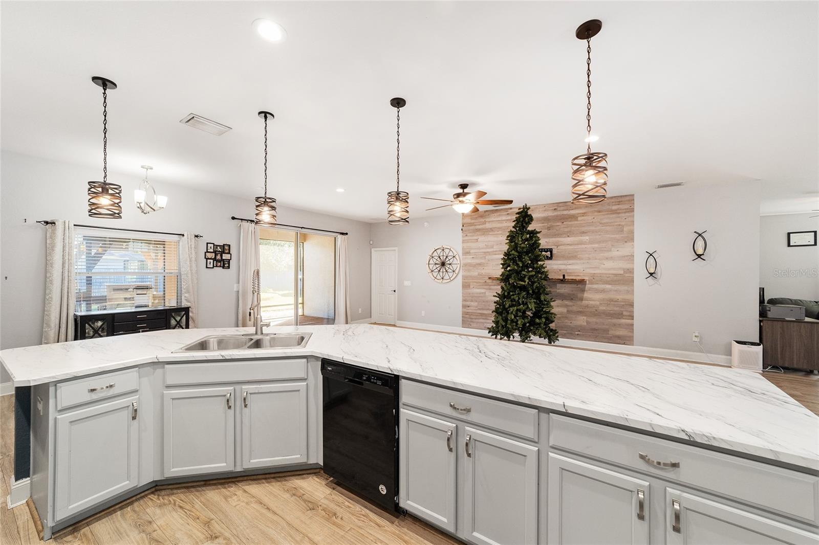 Image 23 of 62 For 6186 116th Street Road