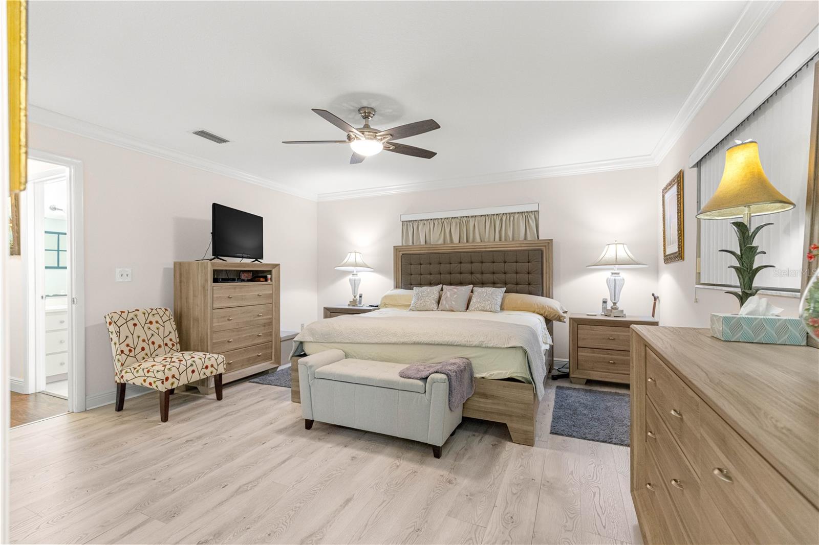 Image 26 of 44 For 8712 92nd Street A