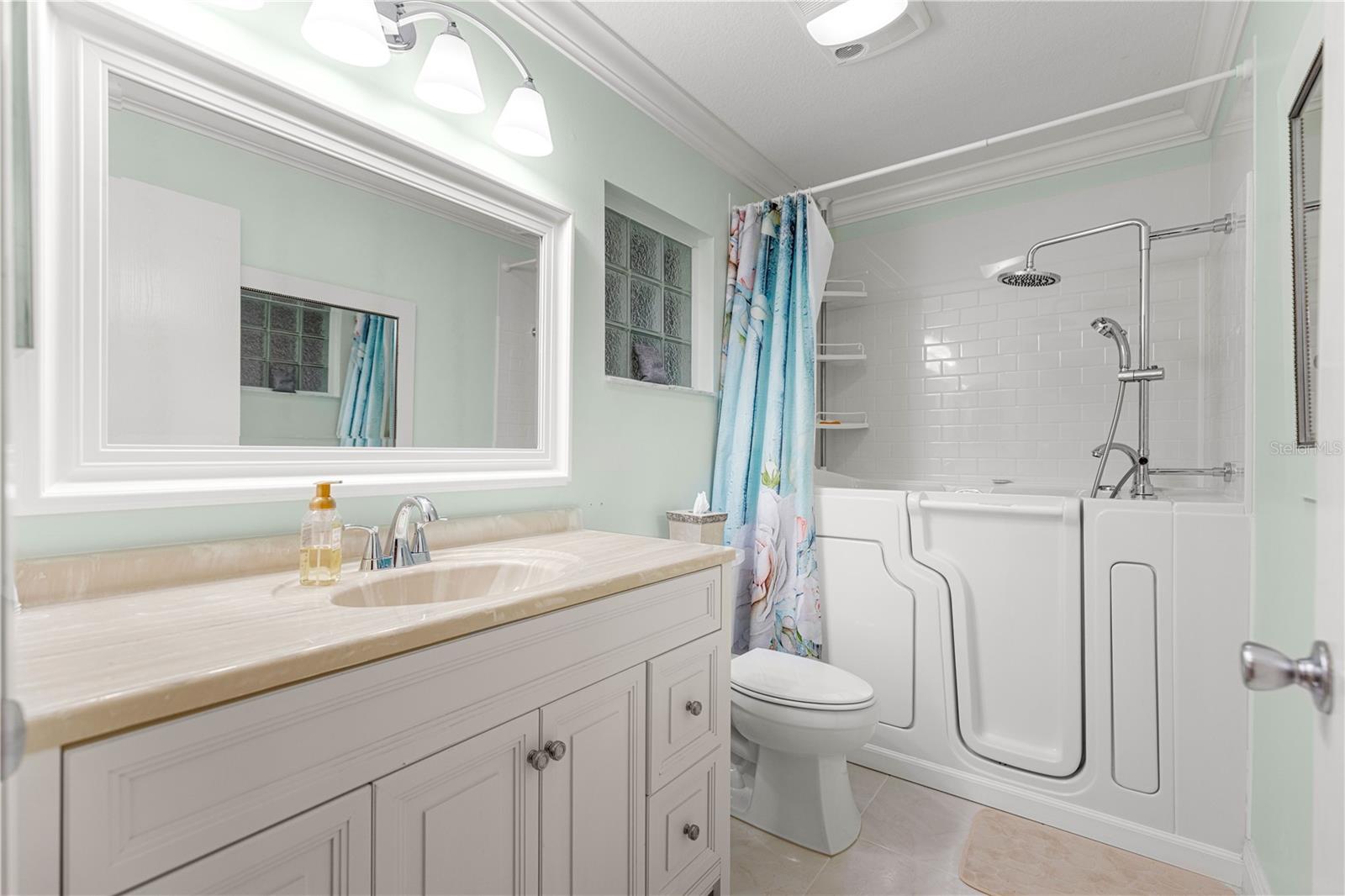 Image 30 of 44 For 8712 92nd Street A