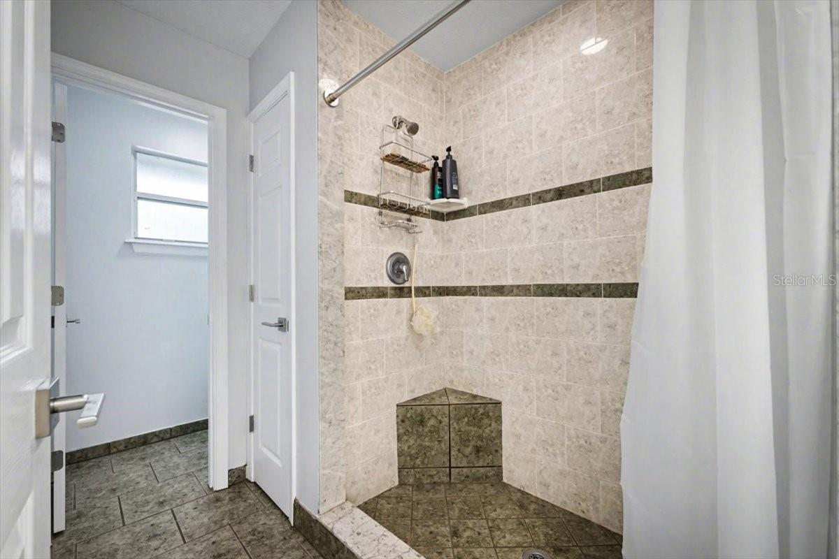 Image 40 of 40 For 3161 Owenby Lane 4a