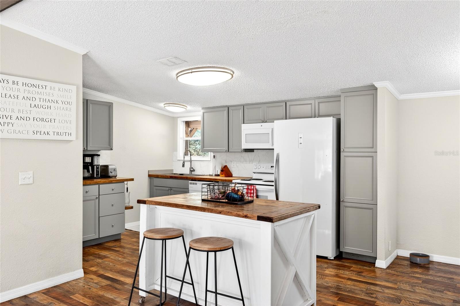 Image 11 of 53 For 17087 27th Street