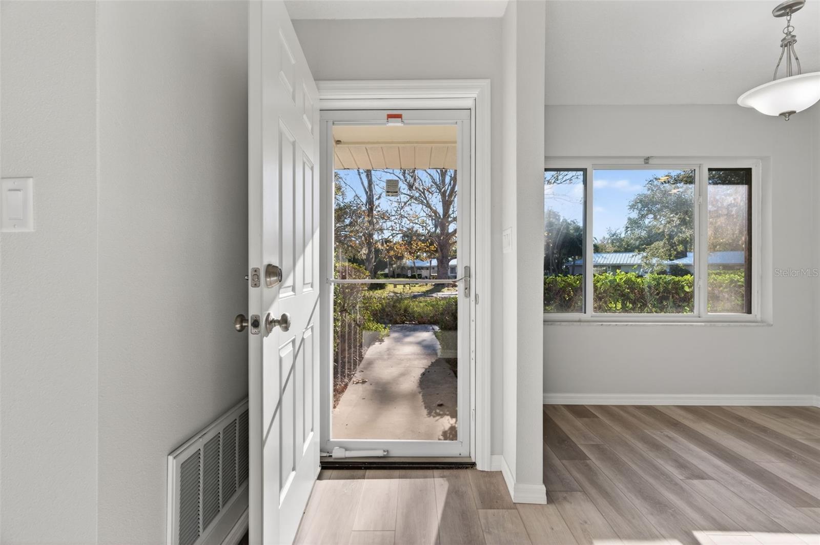 Image 5 of 44 For 11340 Bayshore Drive