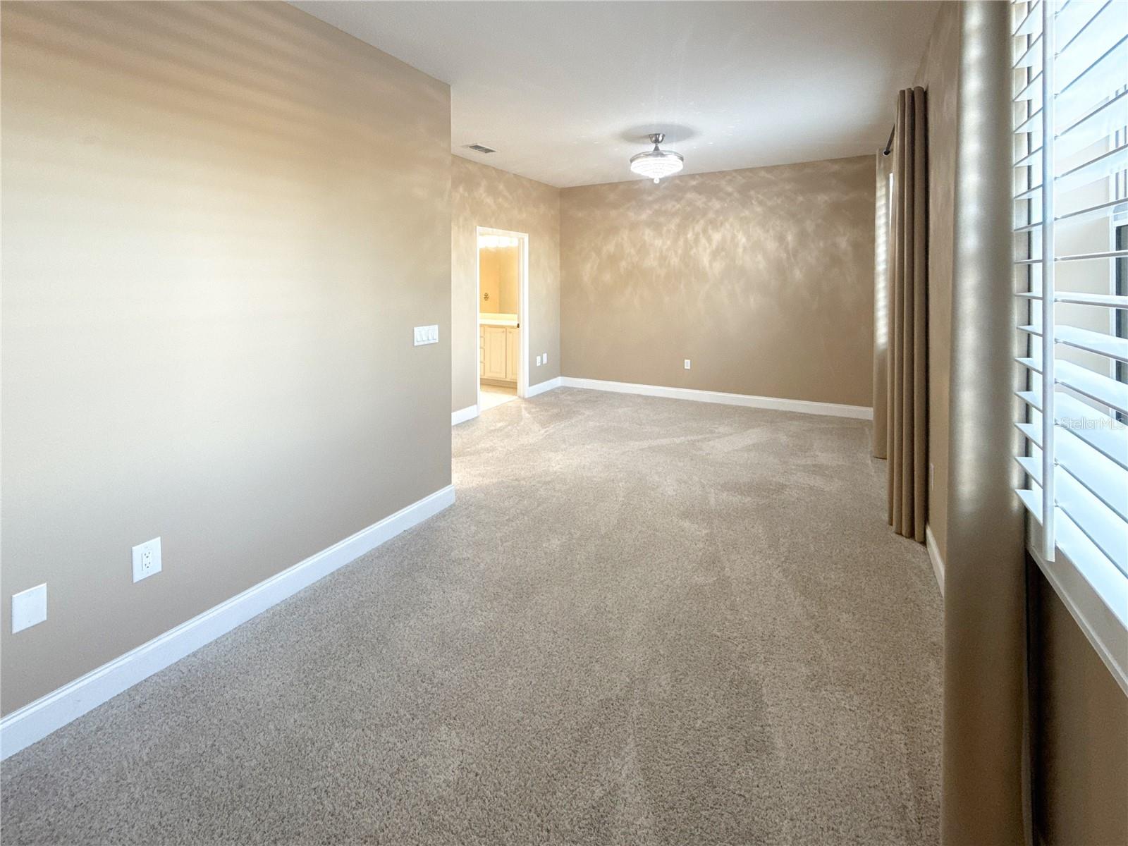 Image 23 of 41 For 8443 82nd Loop