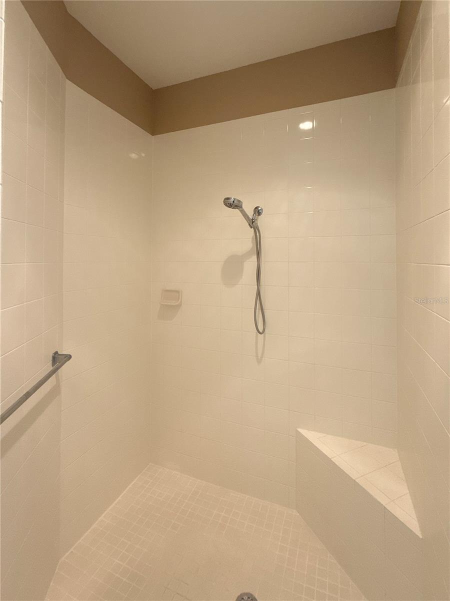 Image 27 of 41 For 8443 82nd Loop