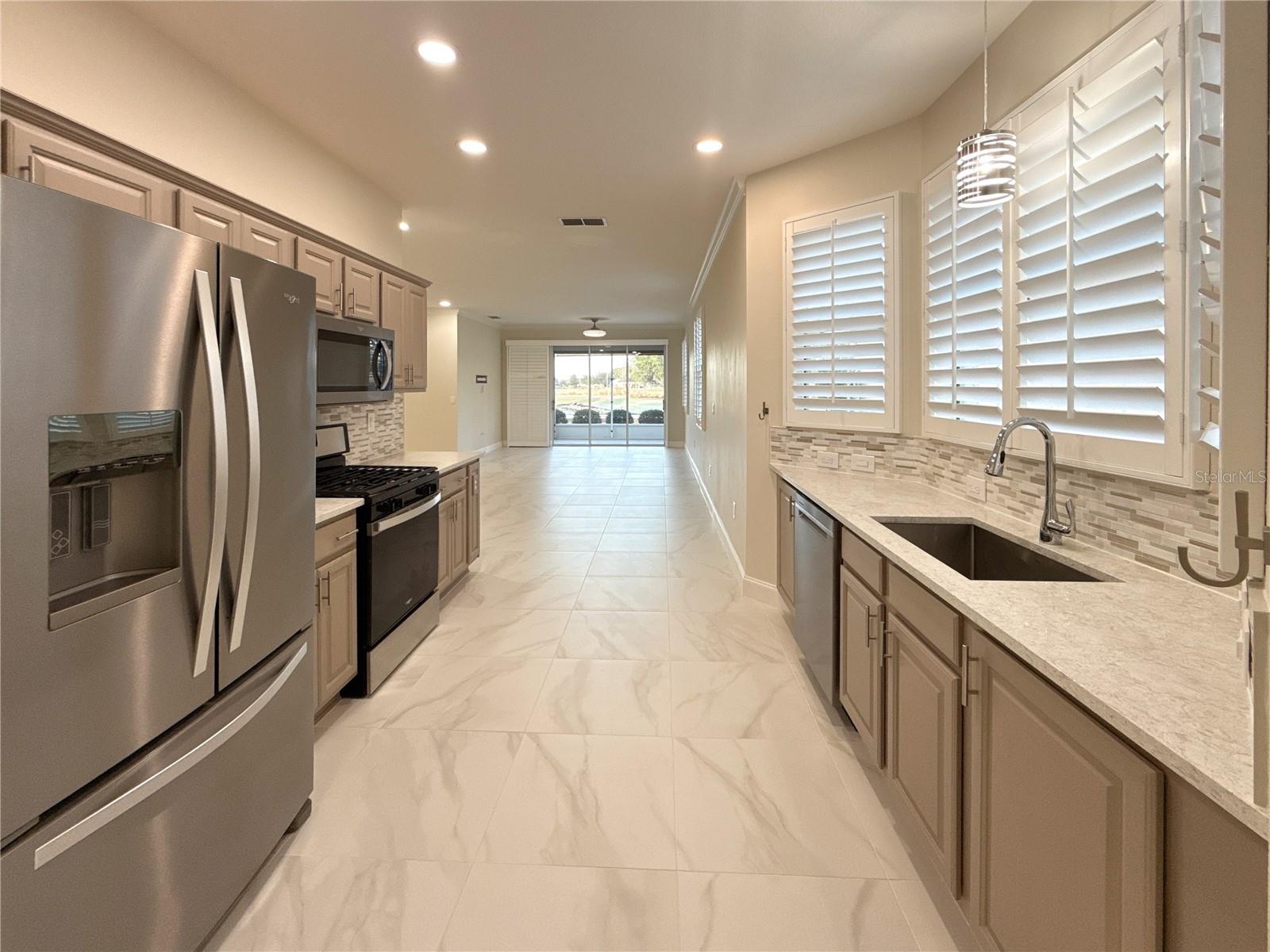 Image 4 of 41 For 8443 82nd Loop