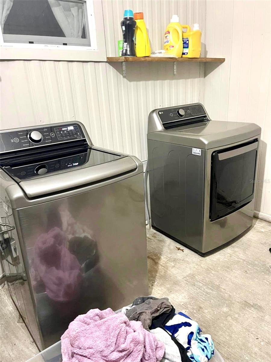 Image 10 of 11 For 3249 Calais Terrace