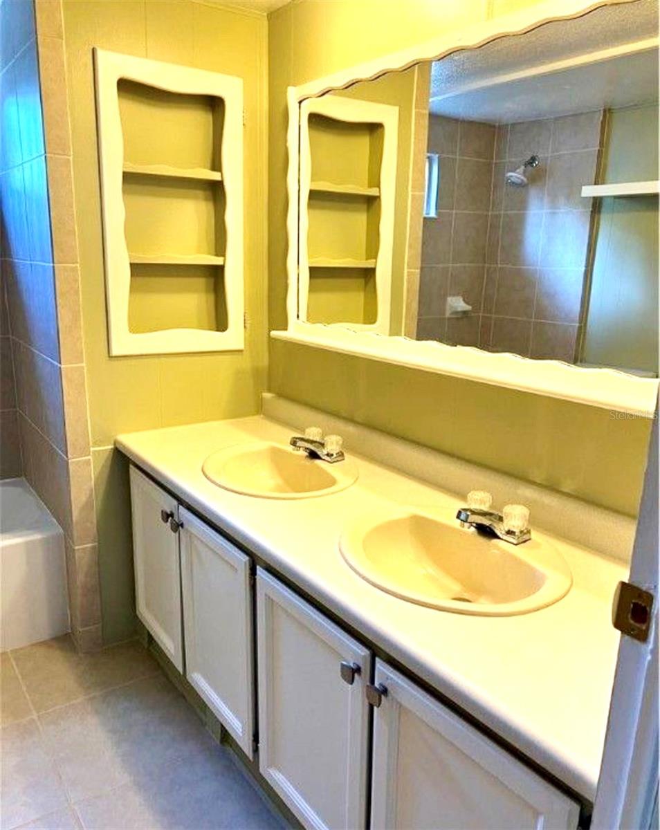 Image 7 of 11 For 3249 Calais Terrace