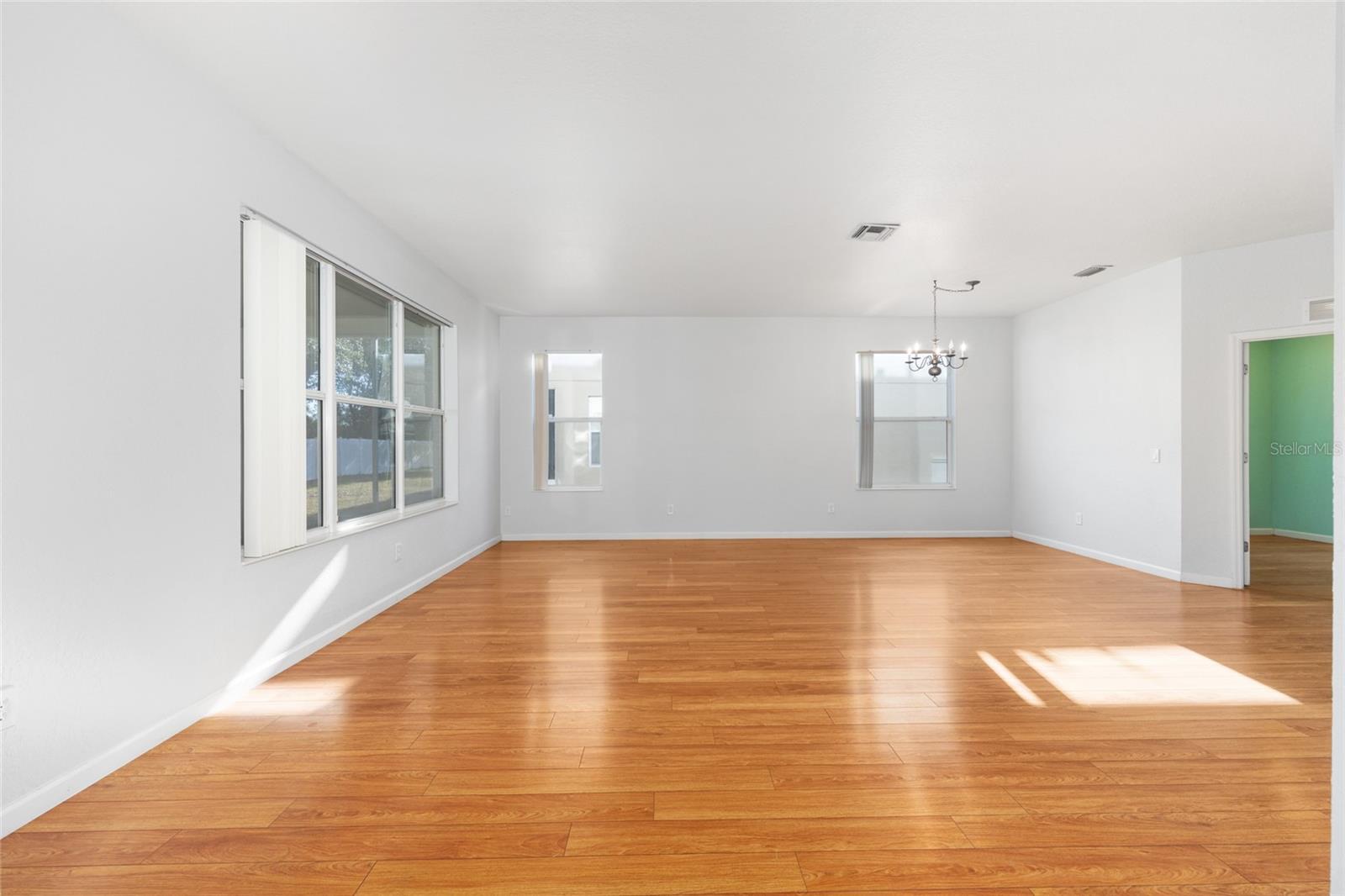 Image 14 of 53 For 5073 40th Place