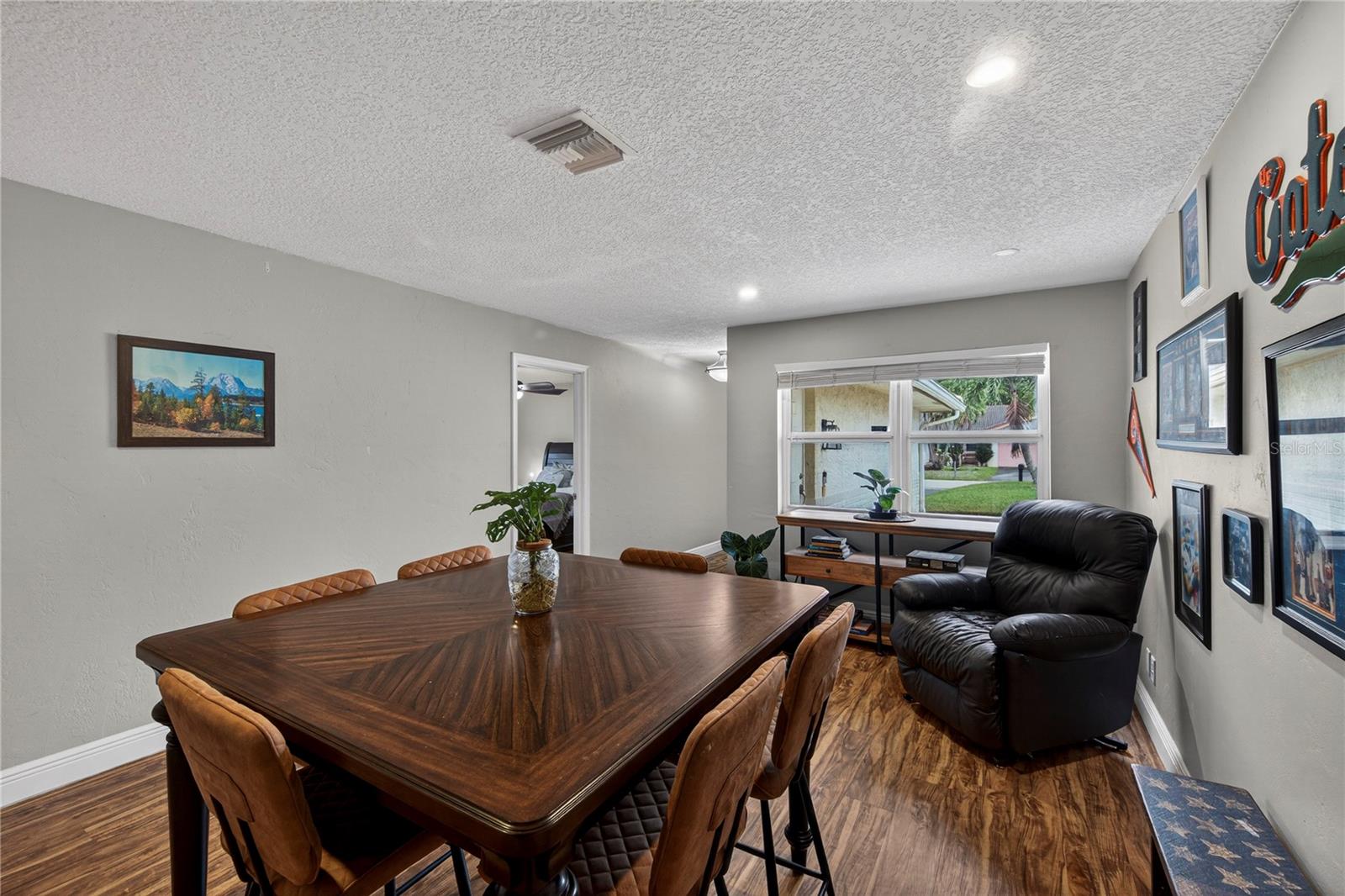 Image 11 of 62 For 3002 103 Lane