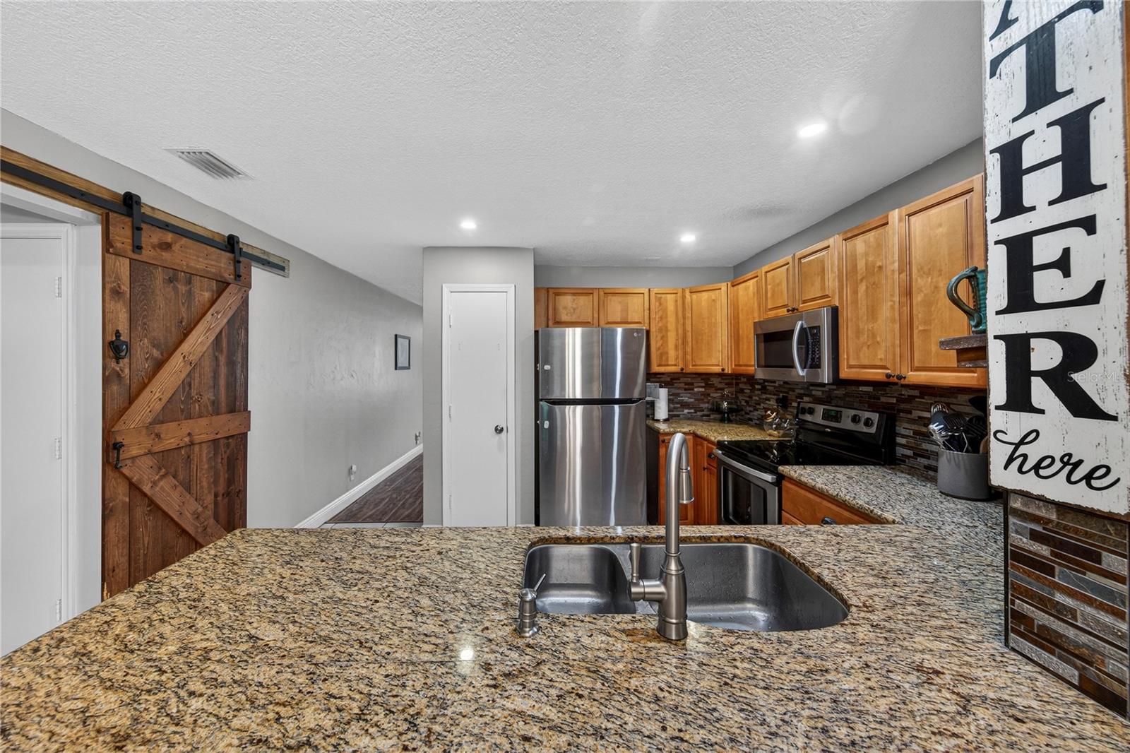 Image 16 of 62 For 3002 103 Lane